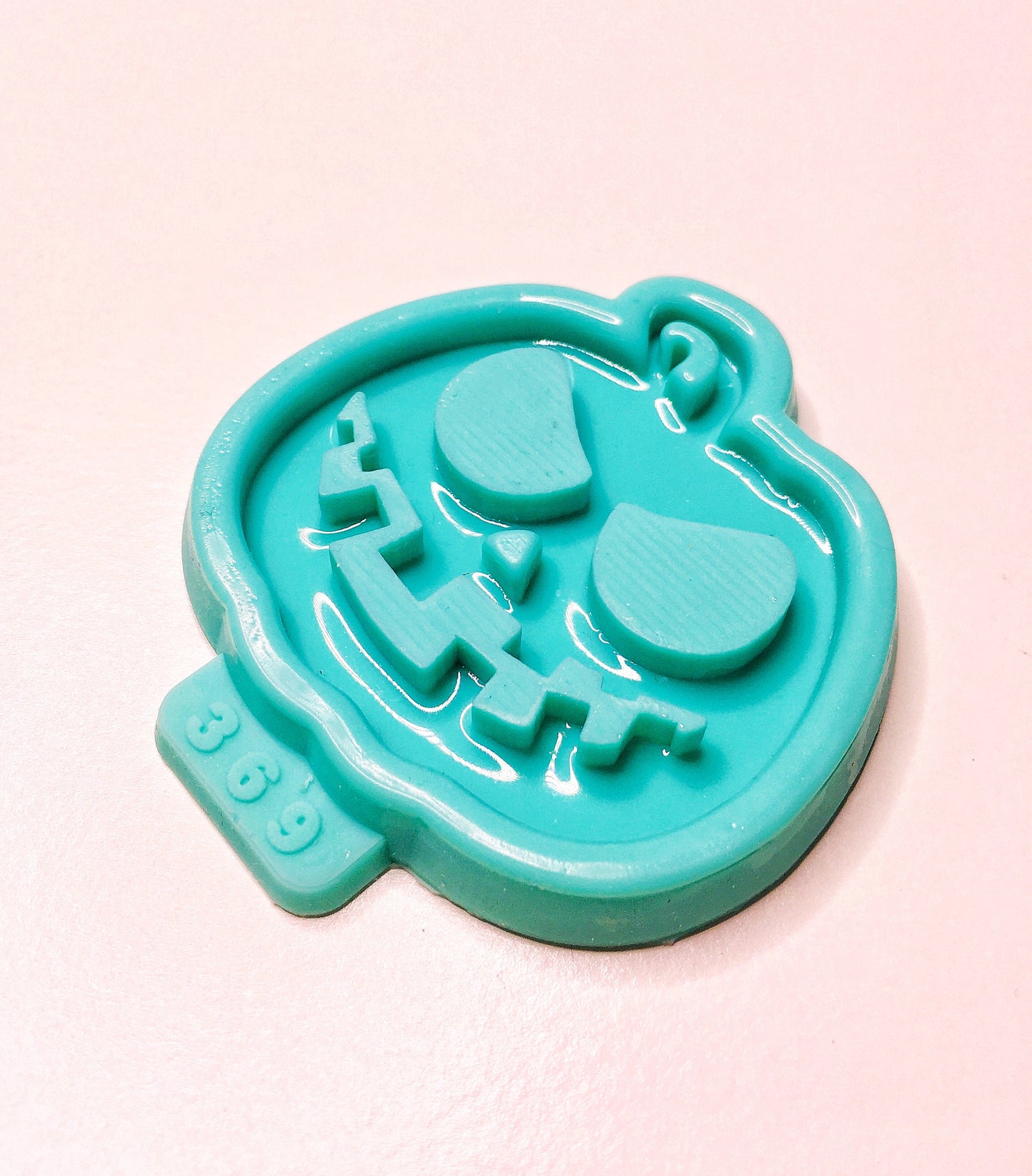 Halloween silicone mold for epoxy. Super glossy resin mold. DIY form for a Halloween pumpkin. Jewelry diy mold a Halloween.