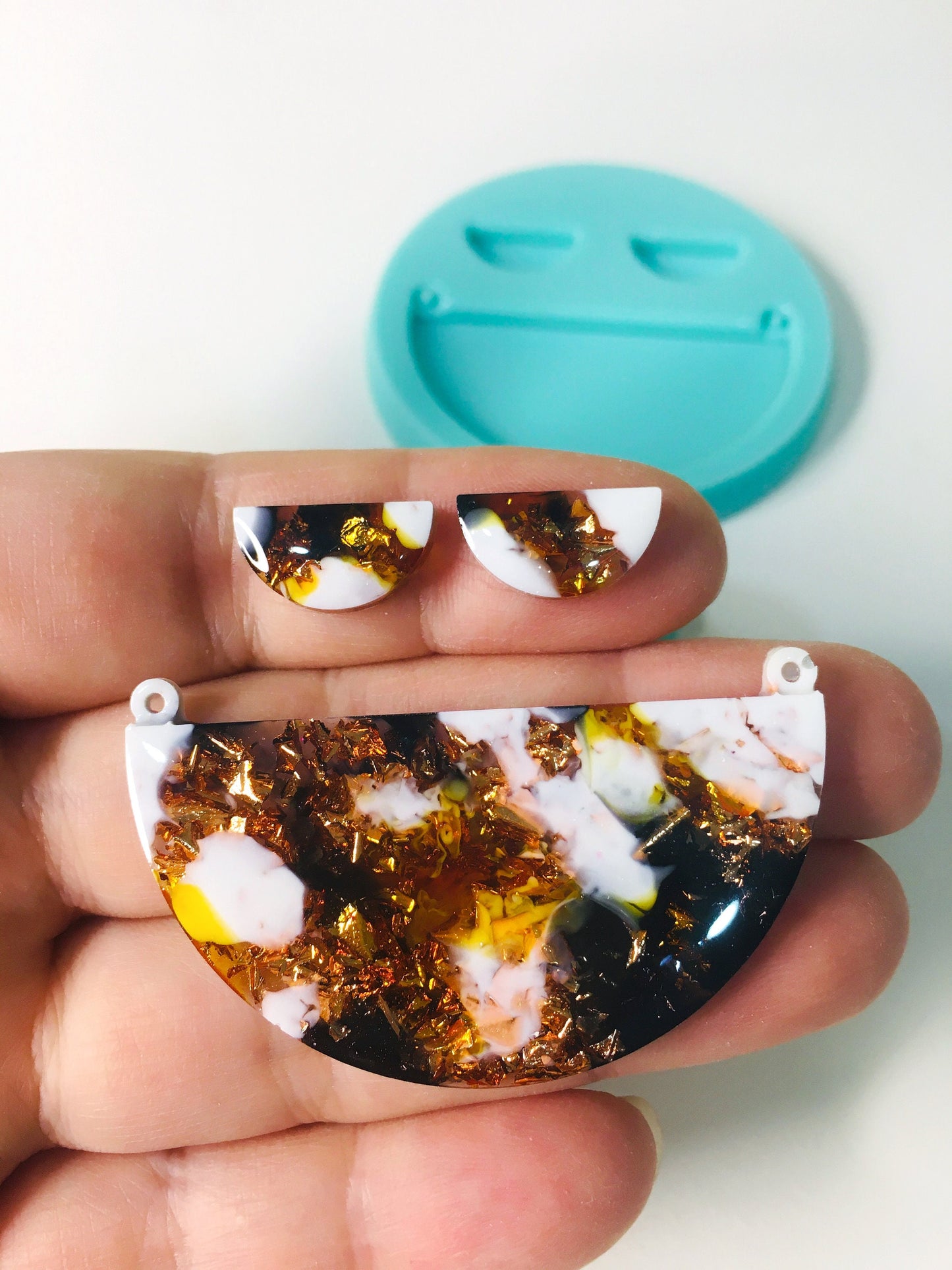 Mold semicircle for uv and epoxy. Set of pendant & stud earrings semicircle . Super glossy resin mold. Jewelry diy form. Semicircle pendant.