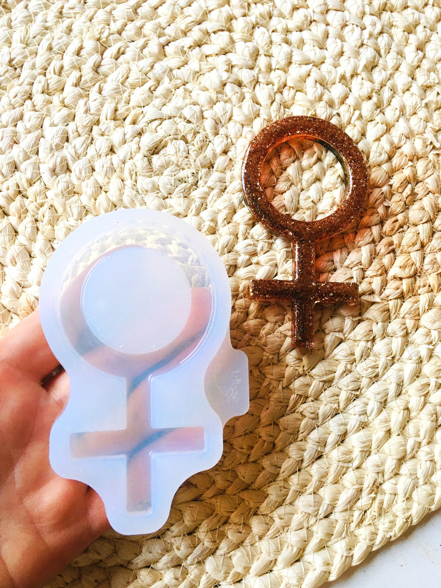 Moule en silicone pour outil d'ouverture de porte sans contact