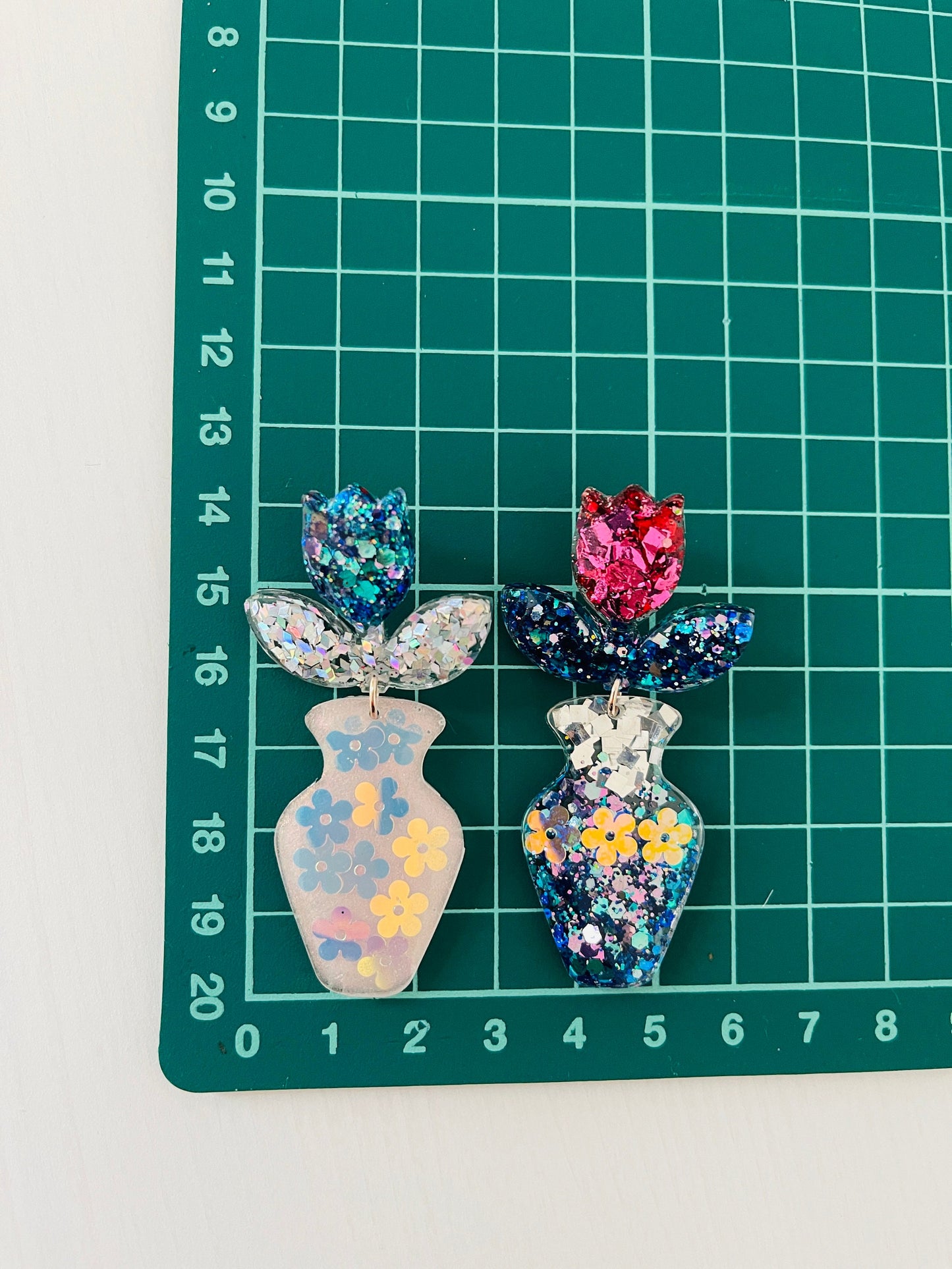 Mold flower in a vase for uv and epoxy. Set of stud earrings. Super glossy resin mold. Jewelry diy form flower pendant.
