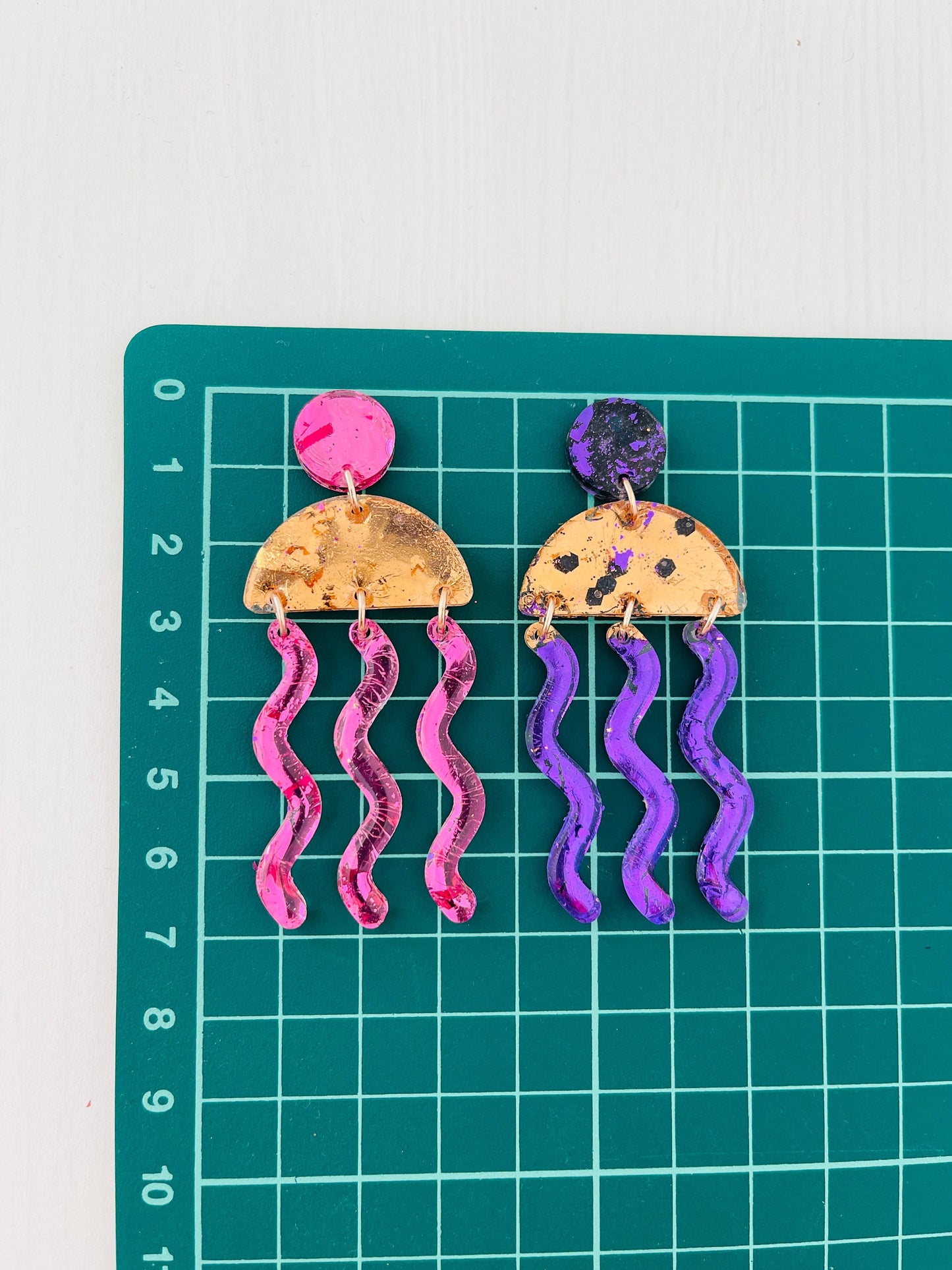 Earrings Mold-jellyfish. Silicone mold for epoxy and UV resin. Clear gloss jellyfish from resin . jellyfish Earrings.