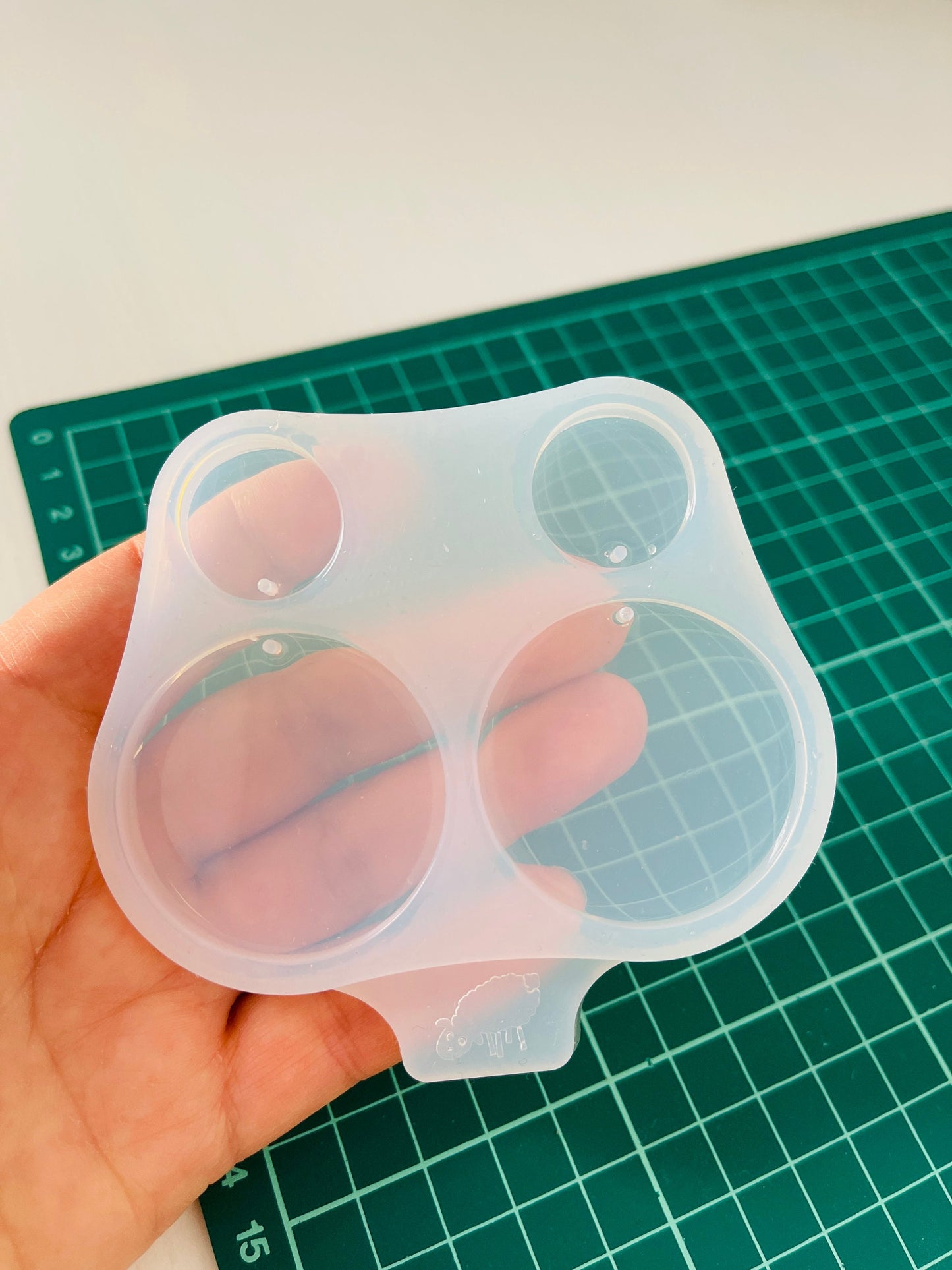 Moule en silicone pour boucles d'oreilles rondes. Moule pour bagues en résine époxy et UV. Moule pour boucles d'oreilles rondes.