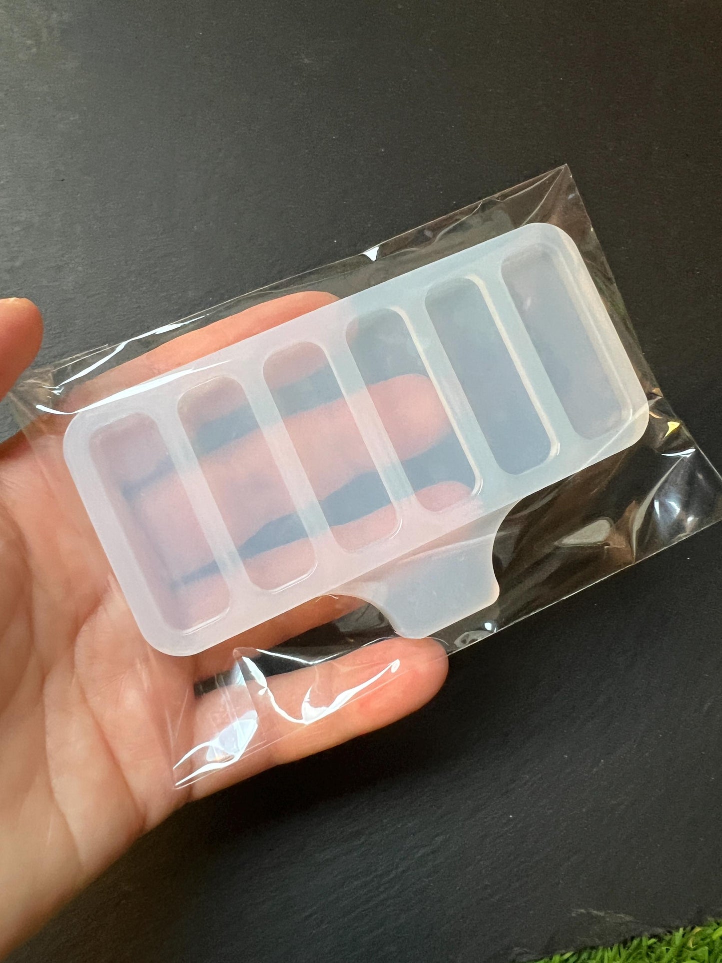 Hair clips 4 x 1.2 cm. Mold for epoxy and uv resin