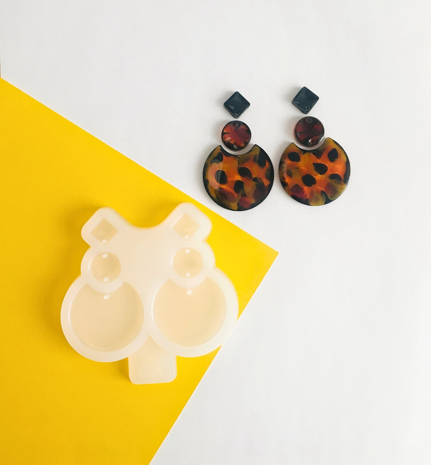 Silicone mold set earrings circles. Circles for epoxy and UV resin. Shape of earrings circles. Modern shaped jewelry earrings Rubber shape