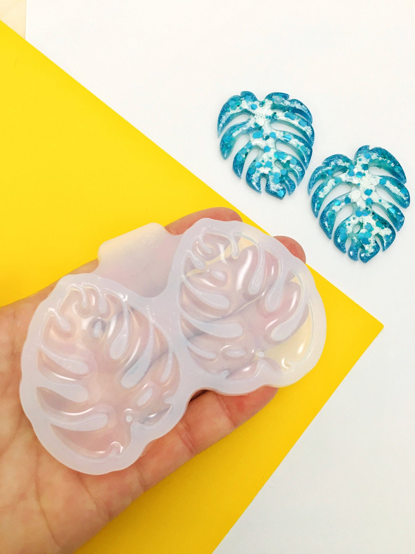 Mold silicone monstera sheet. Monstera leaf earrings for epoxy and UV resin. Monstera Deliciosa Leaf Form. Resin jewelry earrings.