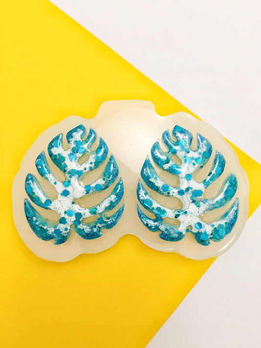 Mold silicone monstera sheet. Monstera leaf earrings for epoxy and UV resin. Monstera Deliciosa Leaf Form. Resin jewelry earrings.