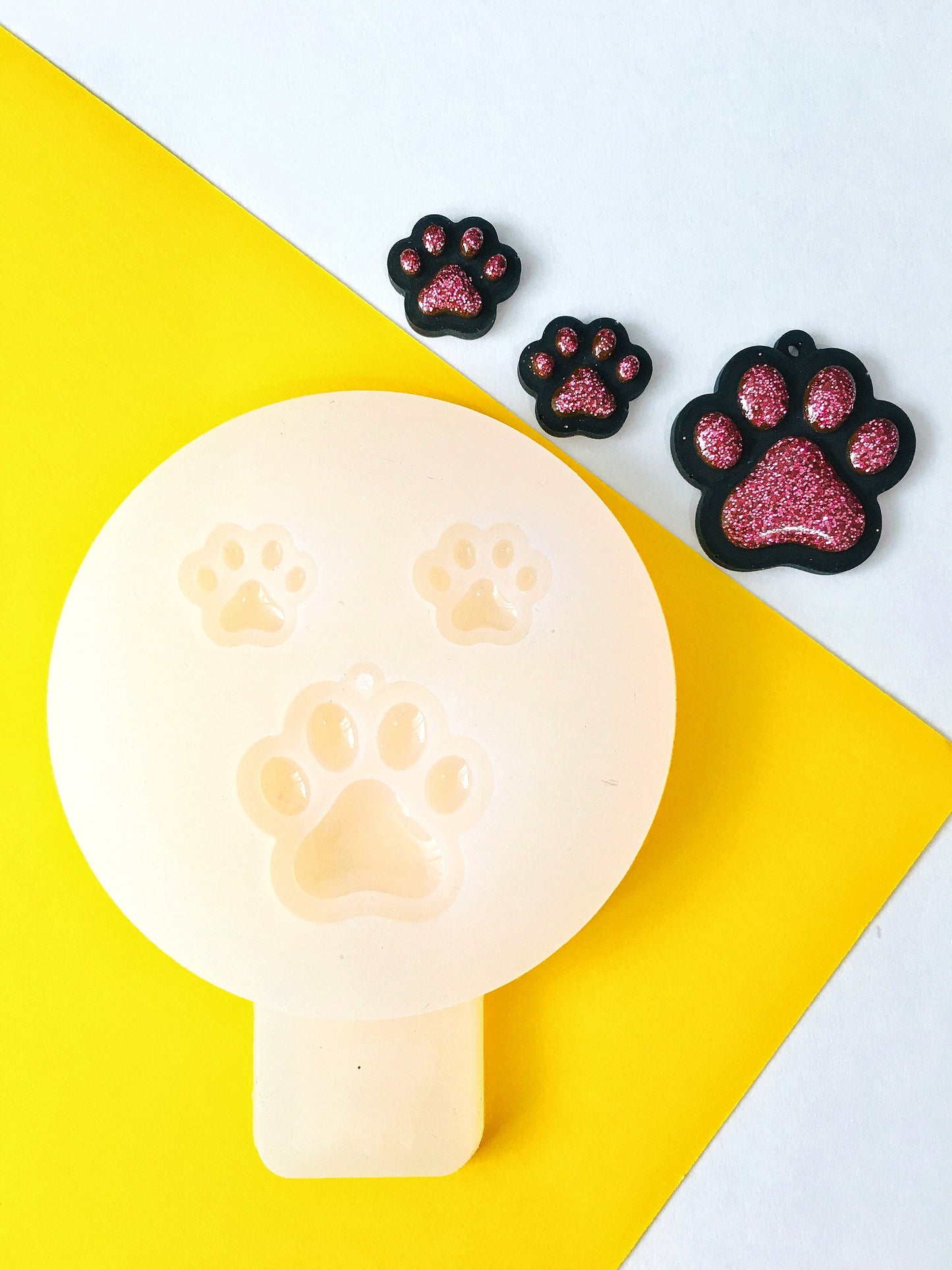 Silicone mold paw print for uv and epoxy resin. Set of pendant & stud earrings. Super glossy resin mold. Jewelry diy form paw print.