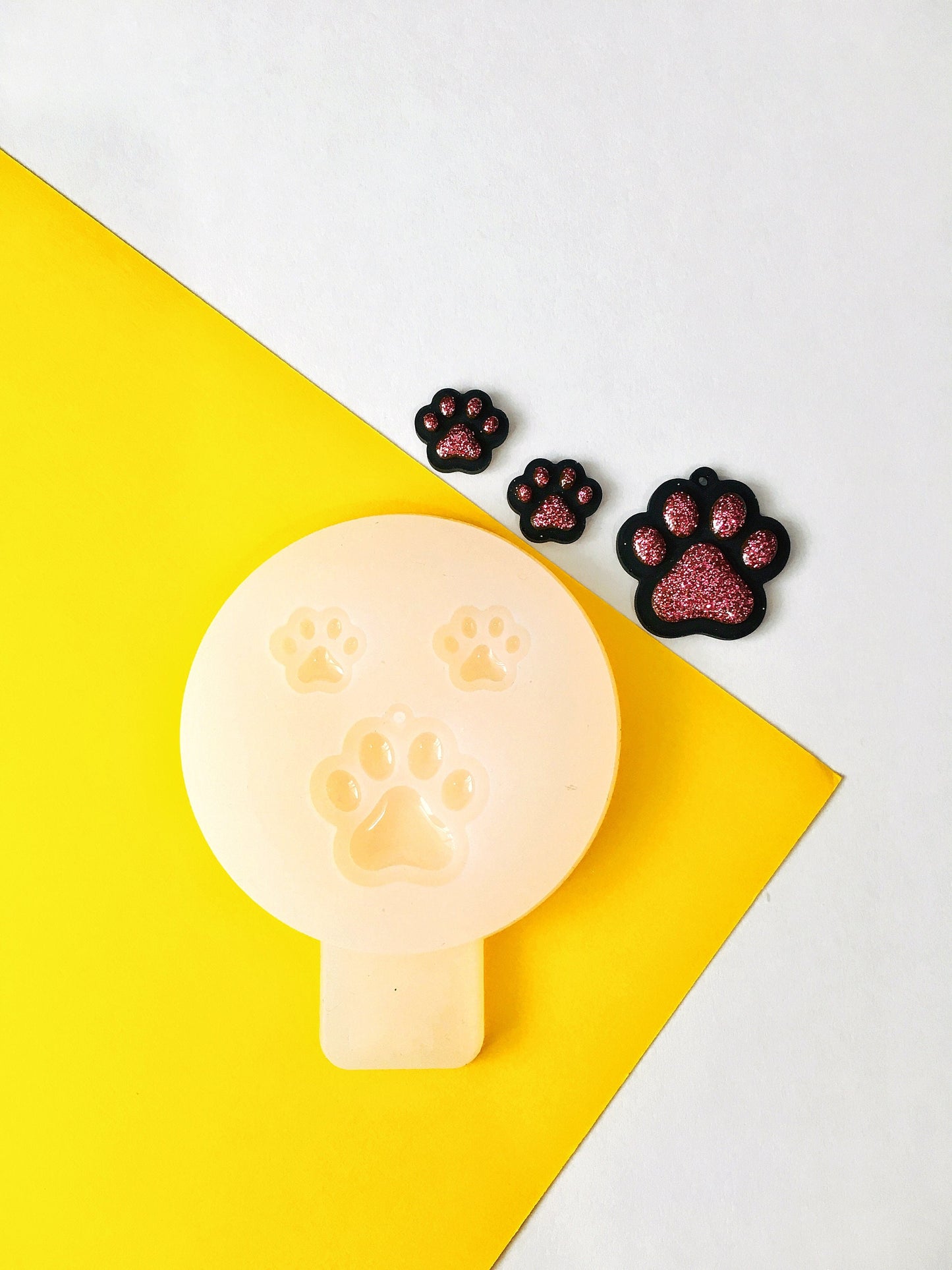 Silicone mold paw print for uv and epoxy resin. Set of pendant & stud earrings. Super glossy resin mold. Jewelry diy form paw print.