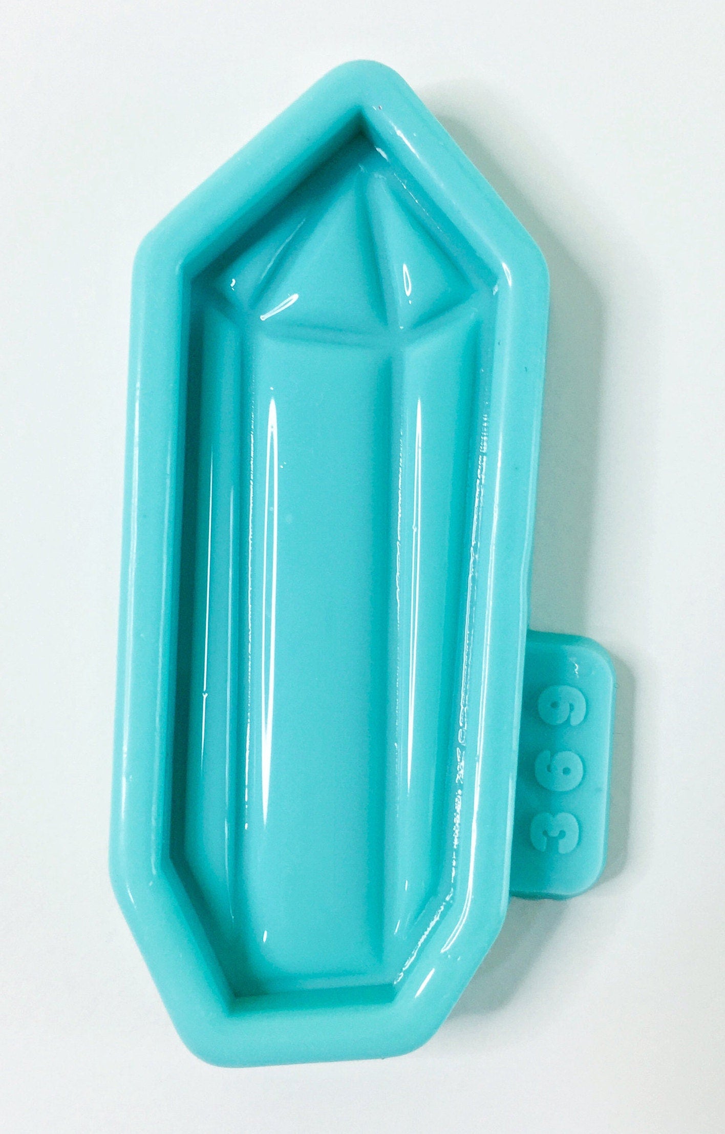 Silicone mold pendant crystal for epoxy. Mold resin art. Super glossy resin mold. DIY form for a crystal resin art. Jewelry mold pendant..