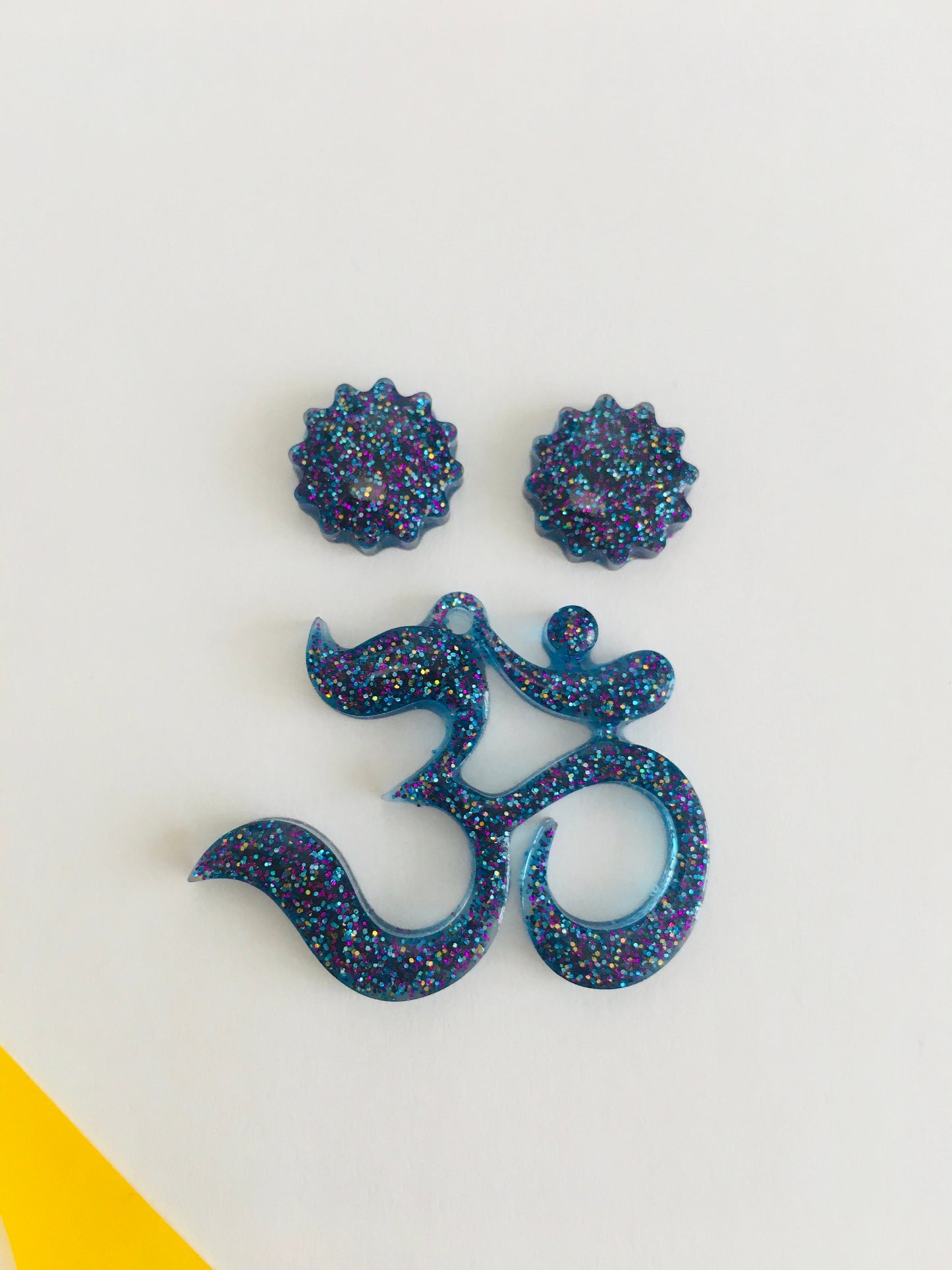Silicone mold pendant mandala om for epoxy.Set of pendant & stud earrings.Mold resin art.Super glossy resin mold.DIY form for a symbol ohm.