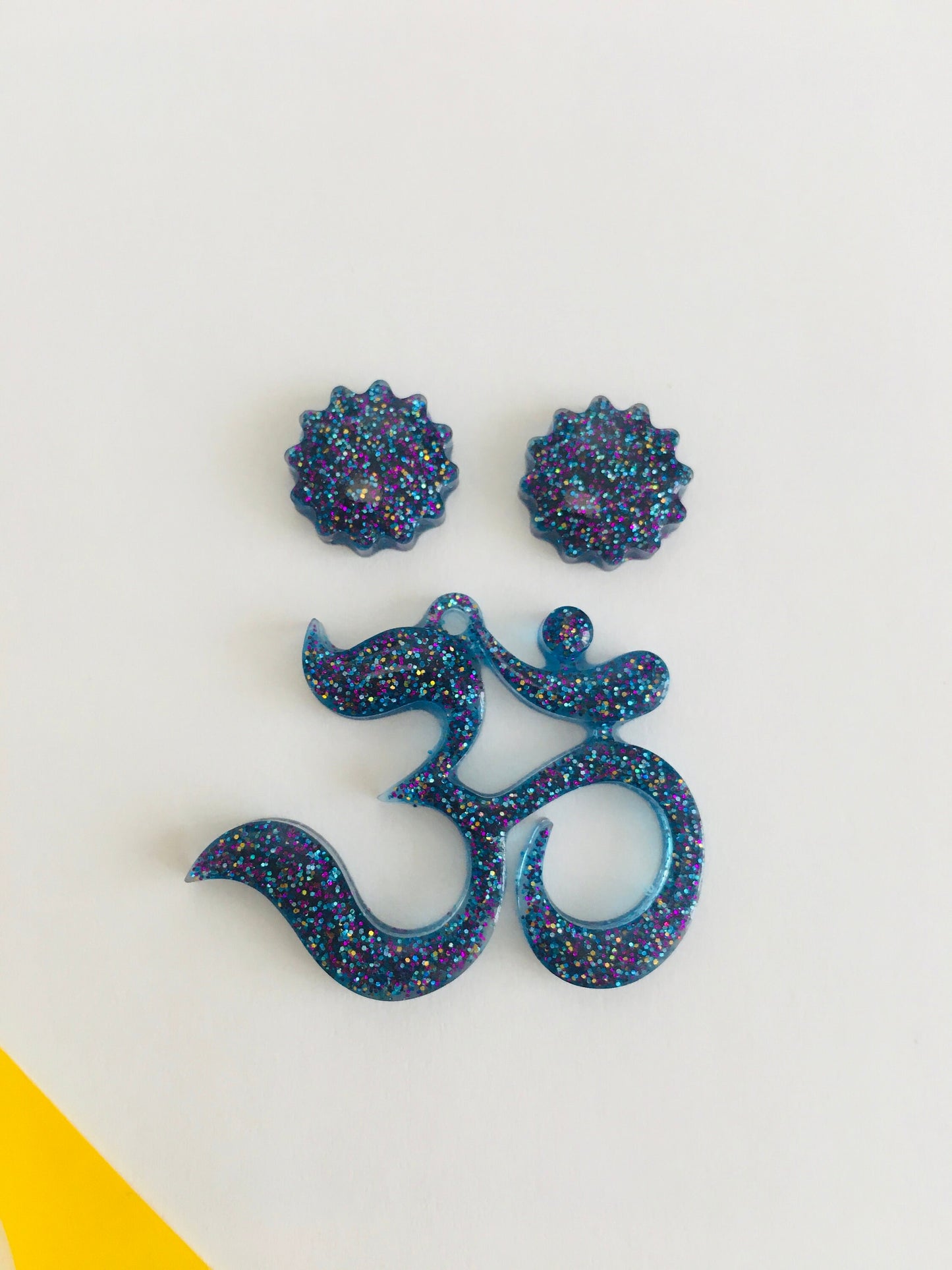 Silicone mold pendant mandala om for epoxy.Set of pendant & stud earrings.Mold resin art.Super glossy resin mold.DIY form for a symbol ohm.