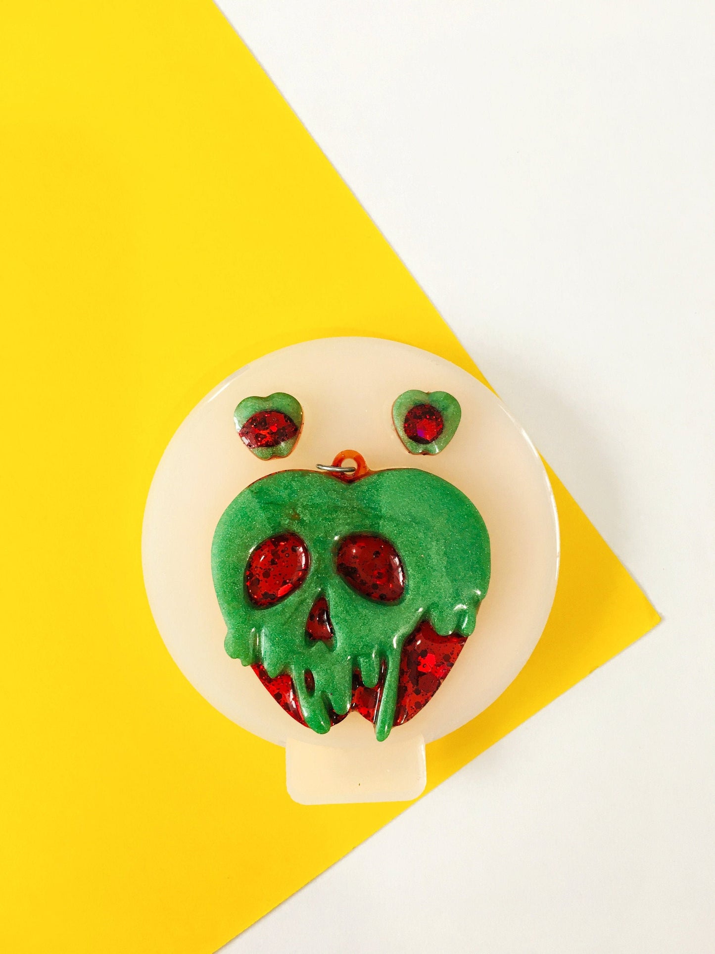 Poison Apple Silicone Mold for epoxy. Set pendant & stud earrings. Super glossy resin mold. Jewelry diy form star pendant Poison Apple .