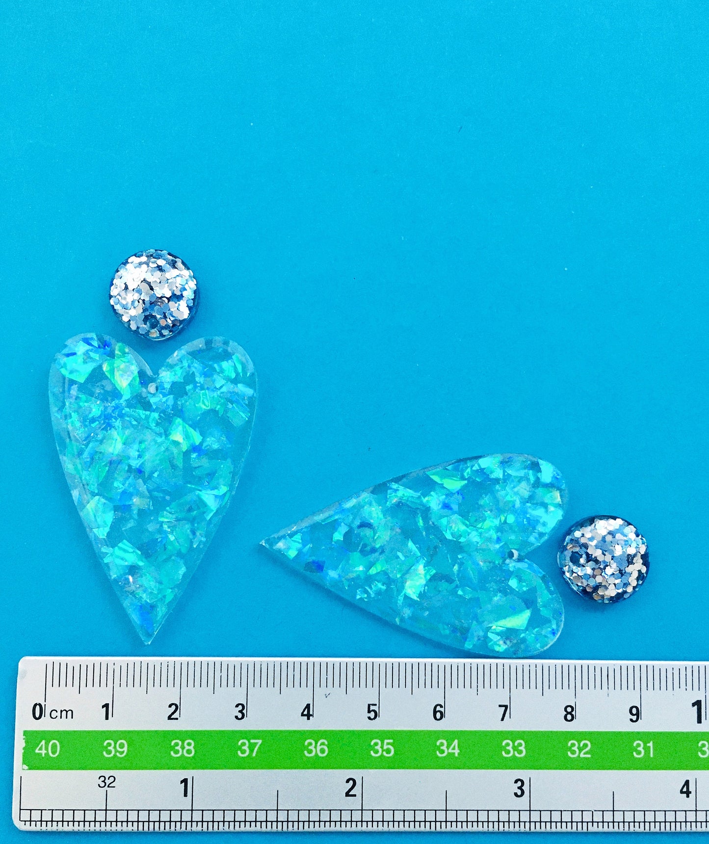 Silicone heart earrings. Mold for epoxy and UV resin. Super glossy resin form. Heart shaped jewelry earrings. Rubber form.