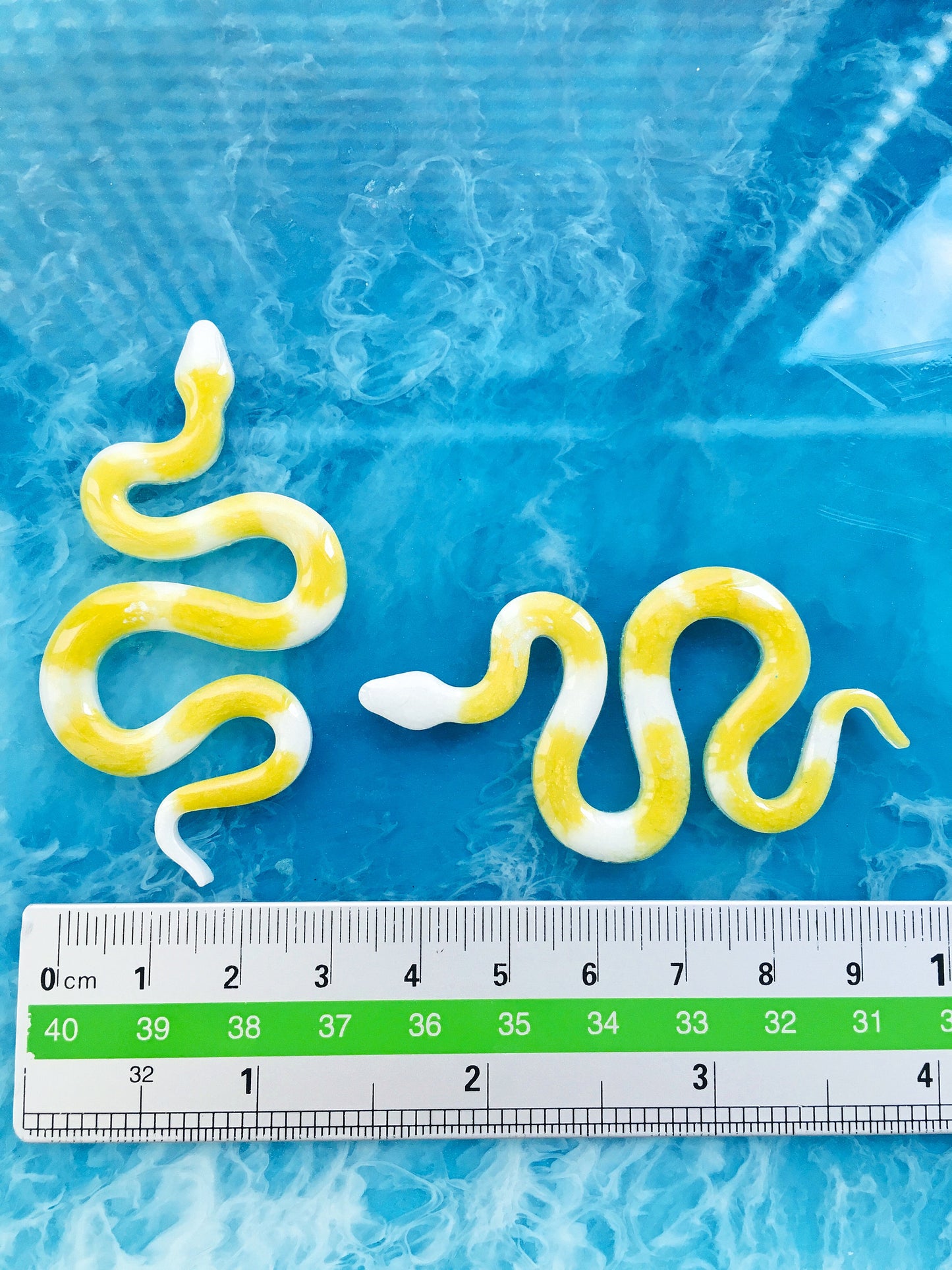 Mold snake earrings-stud. Silicone mold for epoxy and UV resin. Transparent glossy snake shape. Viper earrings-stud. DIY earrings