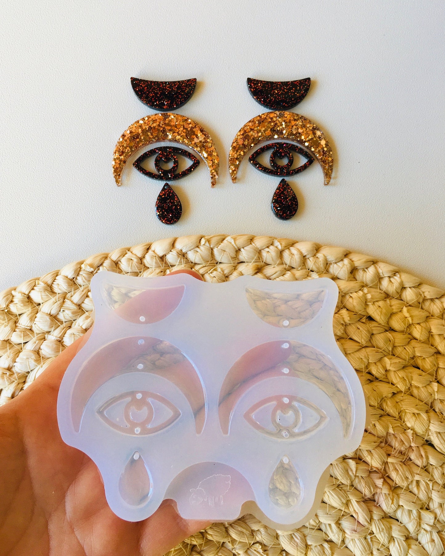Mold moon cycle and eyes  for uv and epoxy. Set of  stud earrings. Super glossy resin mold.