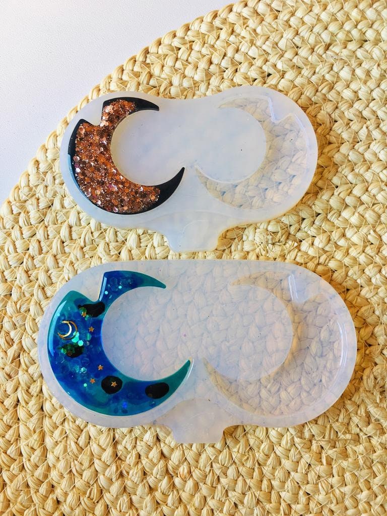 XL Mold crescent moon for UV resin.Set earrings crescent moon . The size is big.