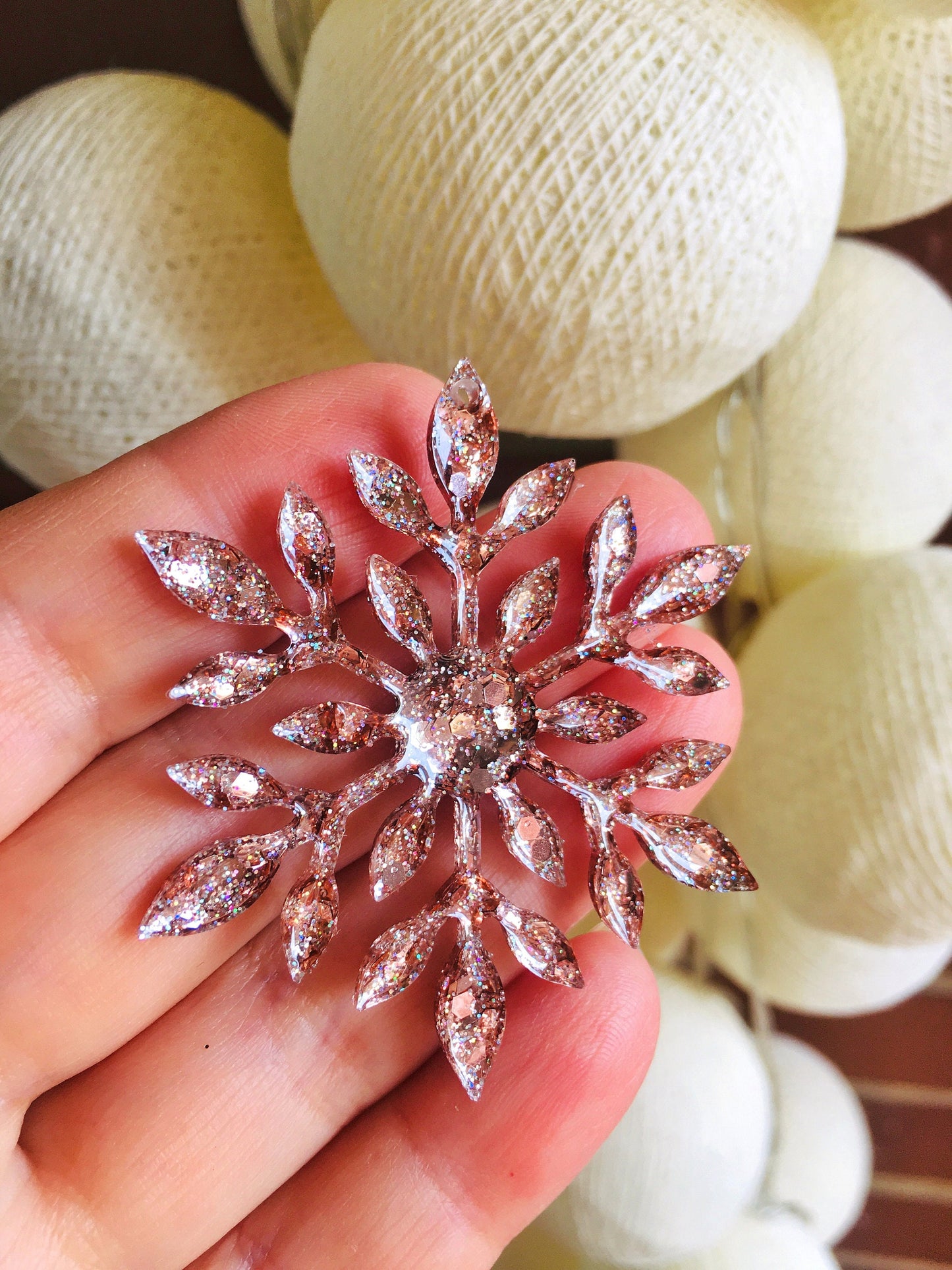 Snowflake earrings. Silicone mold for working with epoxy or UV resin.
