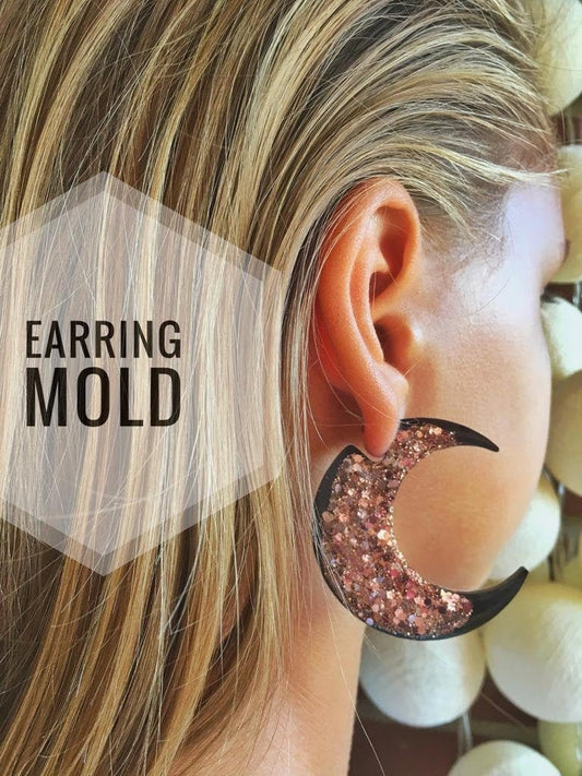 M Mold crescent moon for UV resin.Set earrings crescent moon . The size is average.