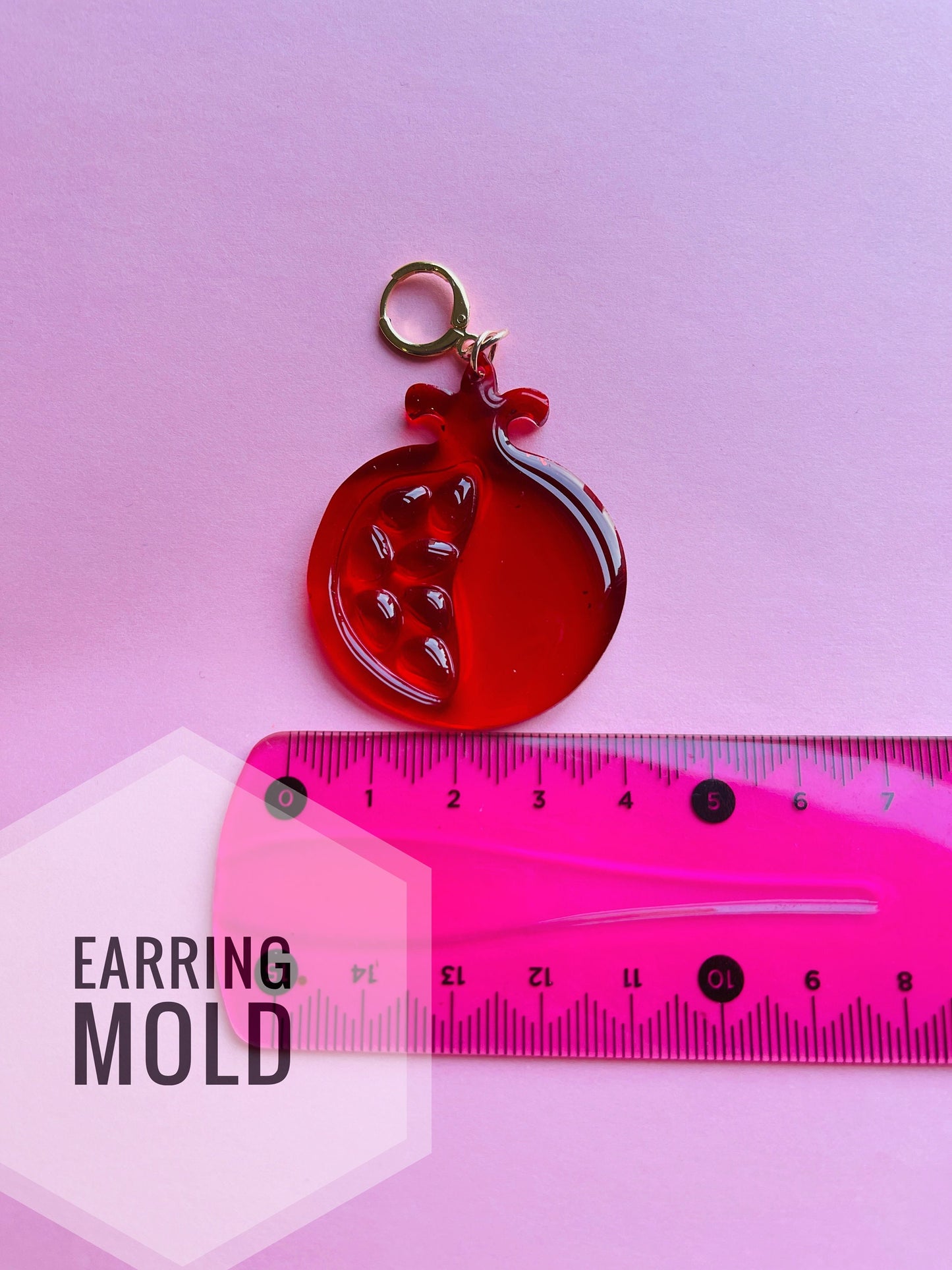 Garnet. Silicone mold for working with epoxy or UV resin.