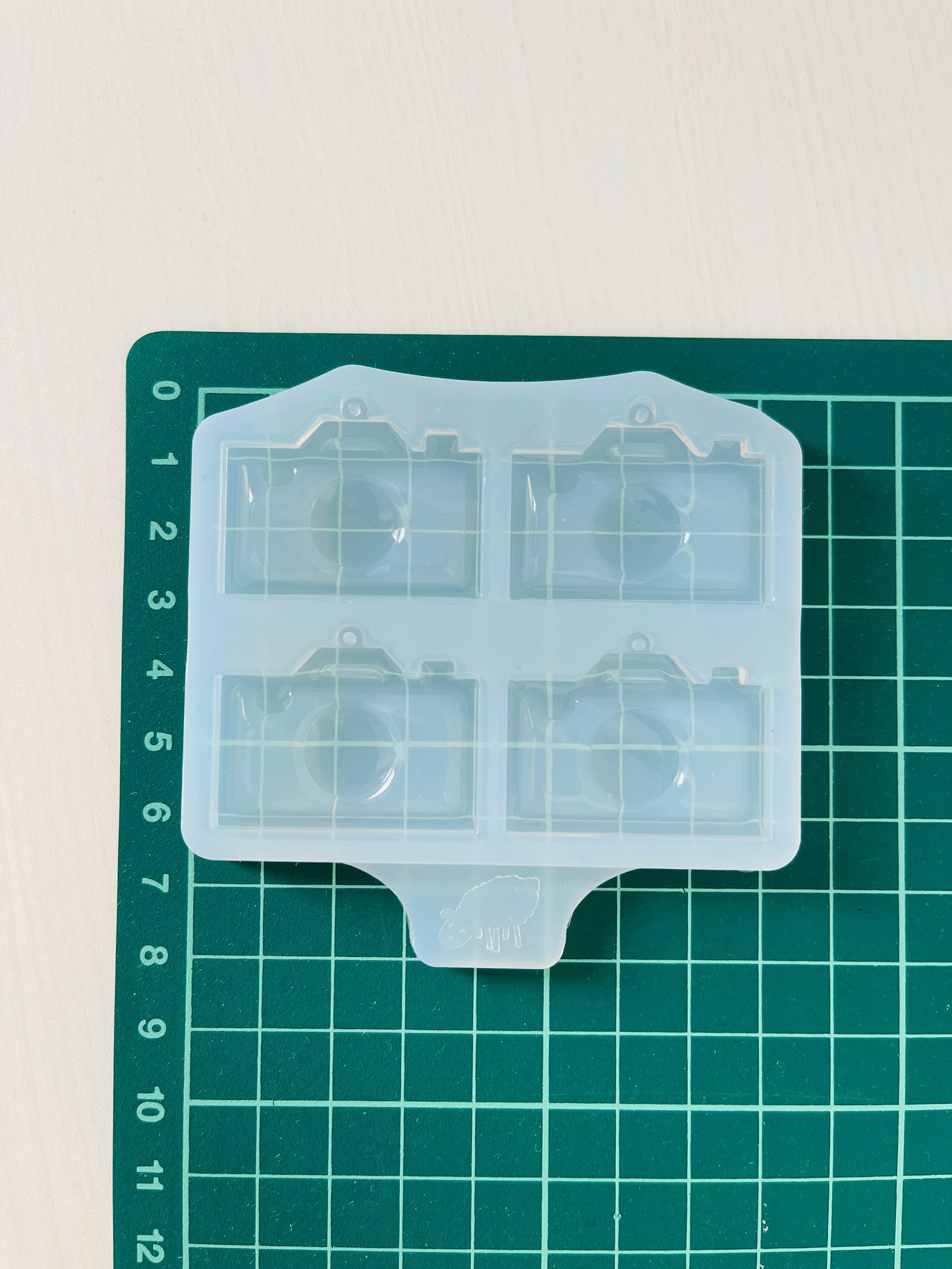 Silicone mold  earrings camera  . Mold camera for epoxy resin. Super gloss resin mold. Jewelry earrings form camera . Rubber mould camera.