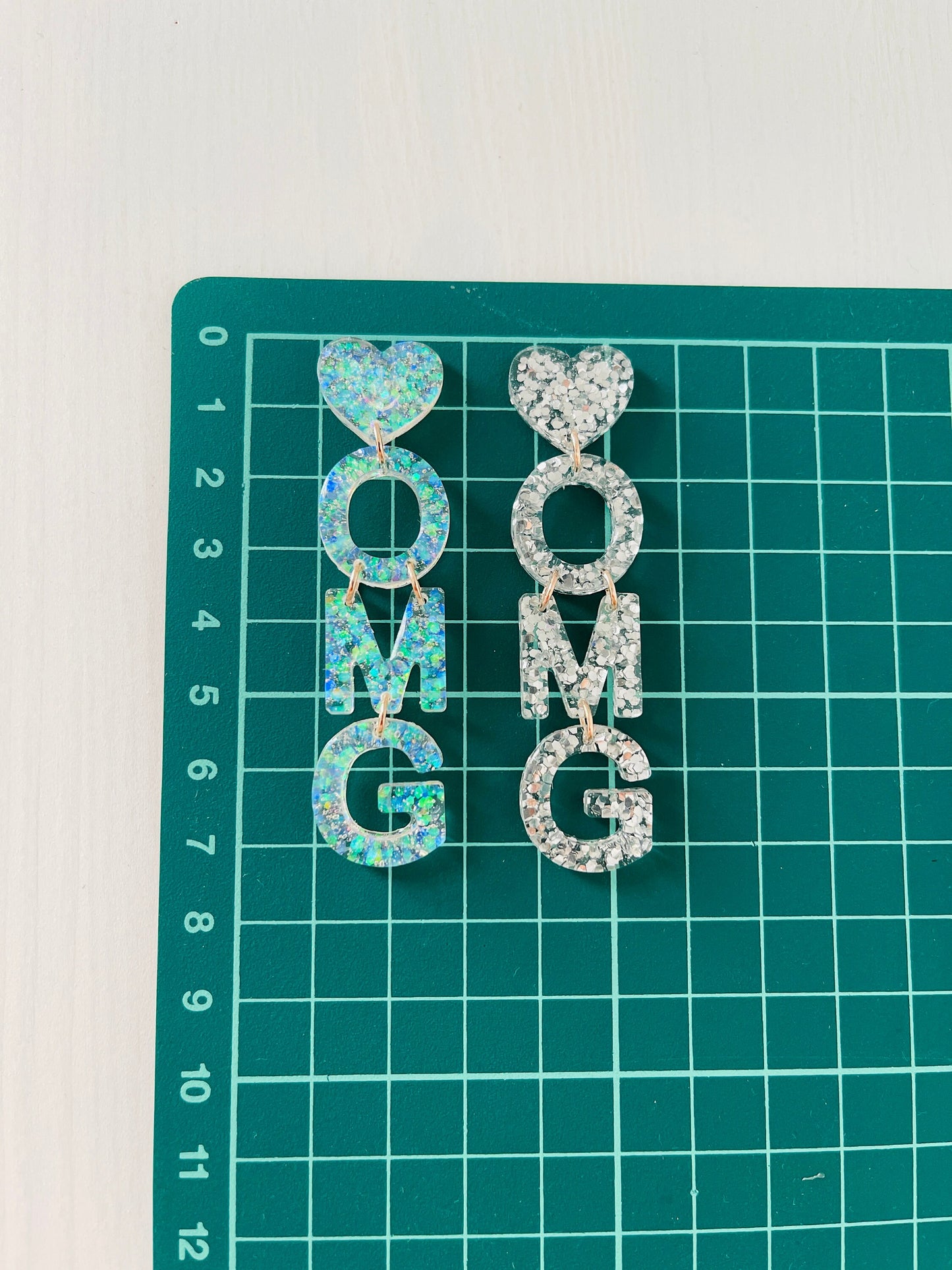 Oh my God what earrings. Silicone molds from the manufacturer.