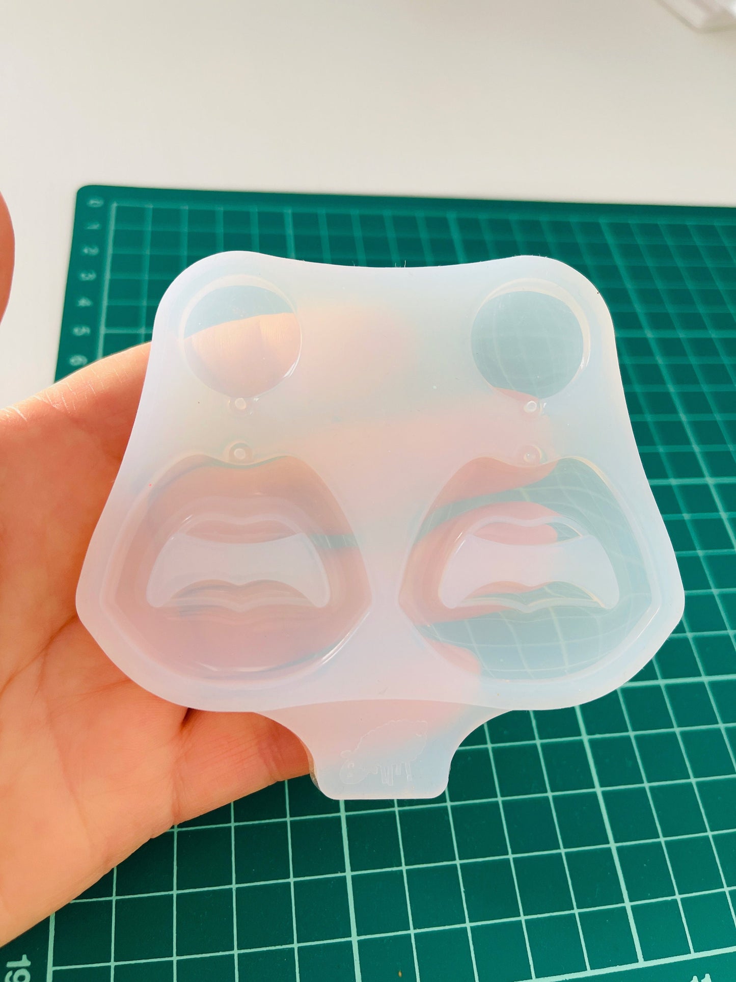 Lips pop art earrings. Mold for epoxy and UV resin.