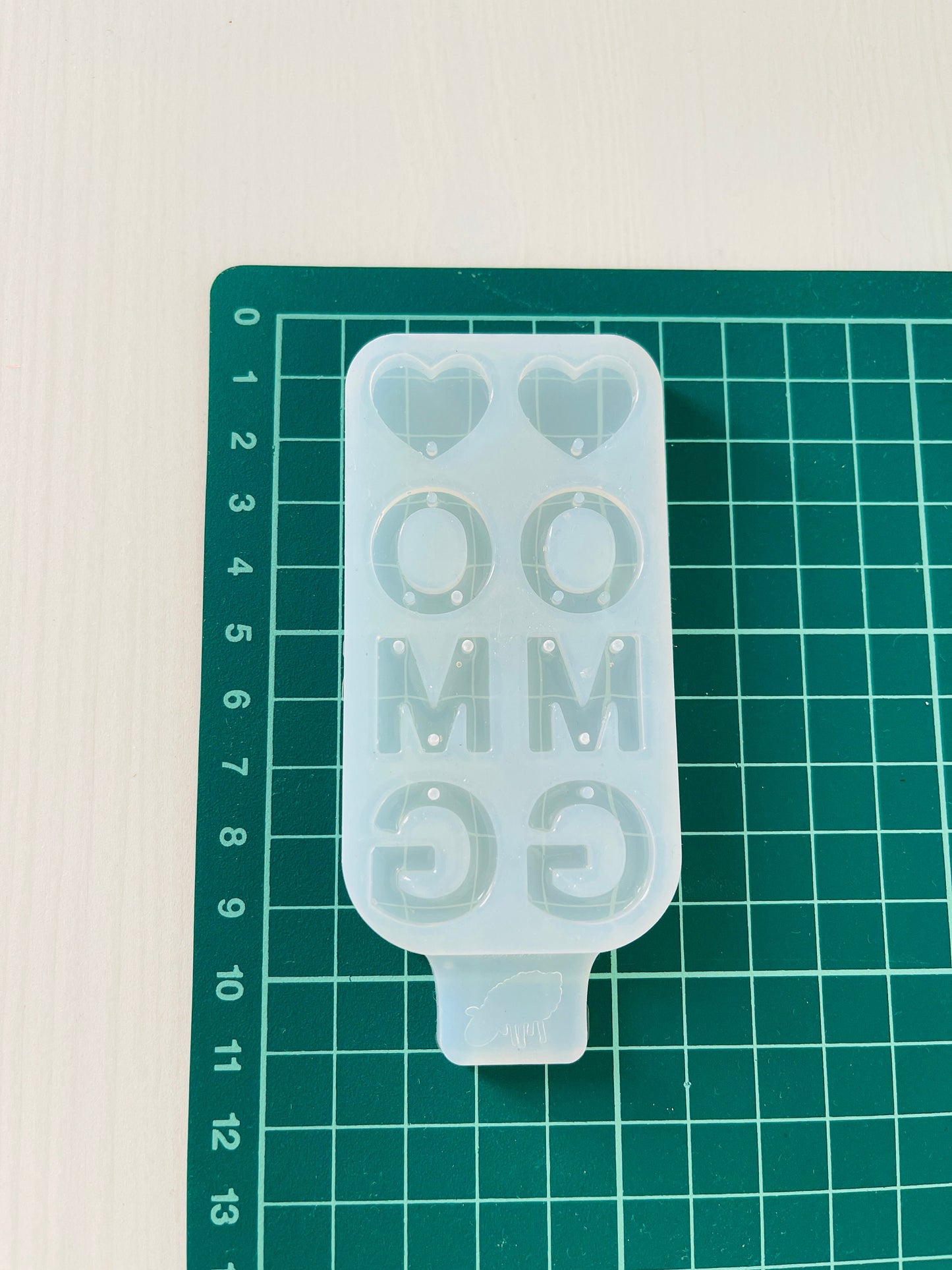 Oh my God what earrings. Silicone molds from the manufacturer.