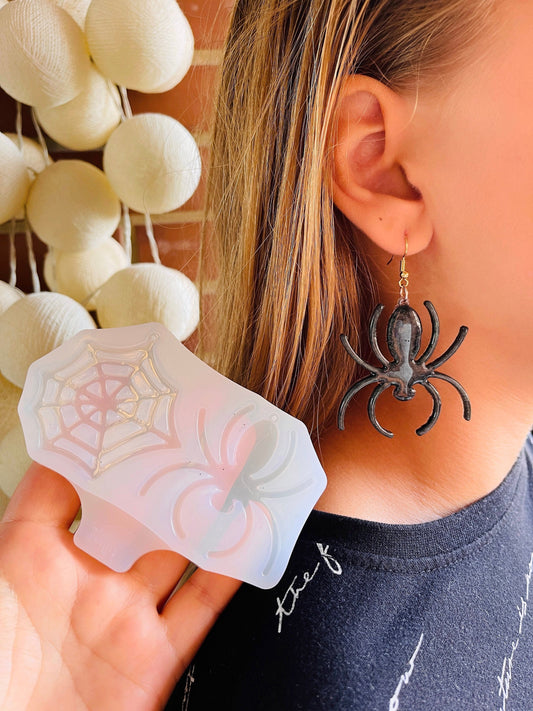 Halloween silicone mold for epoxy. Super glossy resin mold. DIY form for a Halloween Spider. Jewelry diy mold a Halloween.
