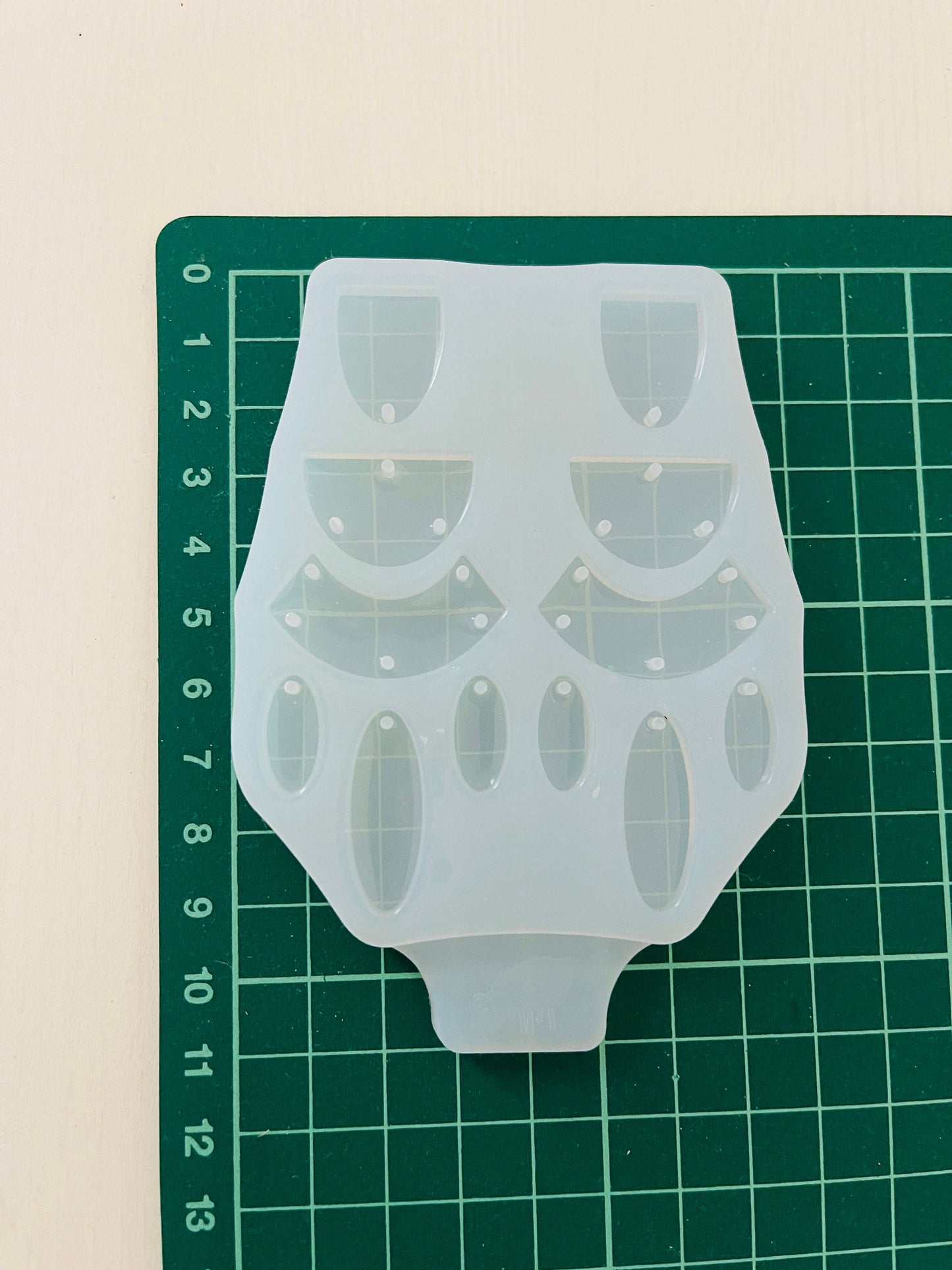 Silicone mold modern earrings  . Mold for UV and epoxy resin. Super gloss resin mold. Jewelry earrings free-form . Rubber mould.