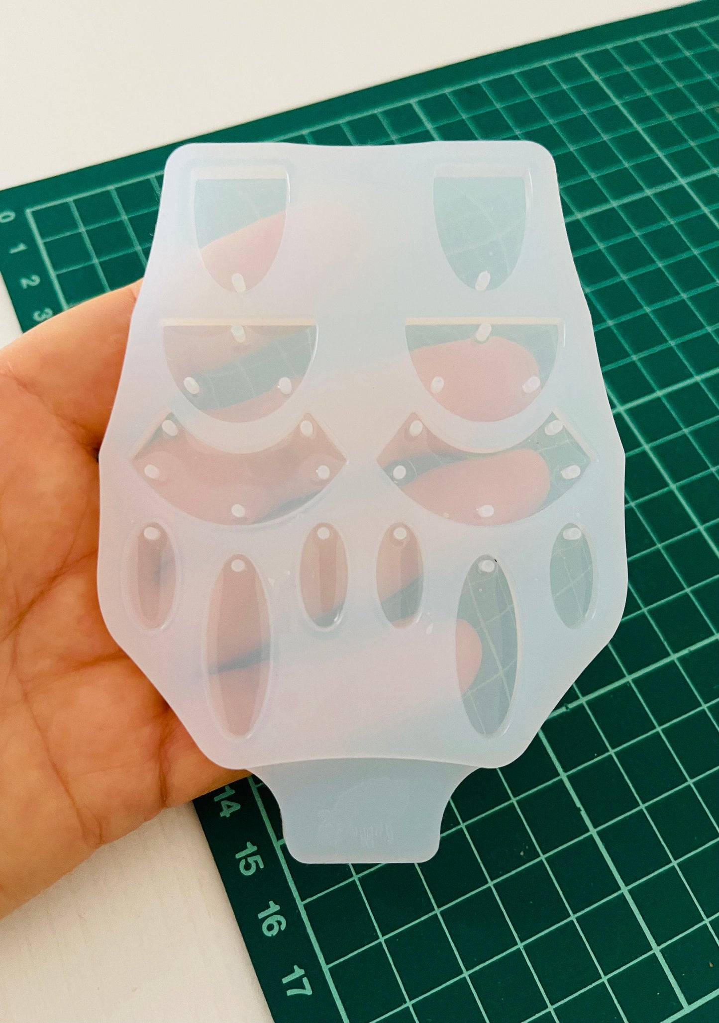 Silicone mold modern earrings  . Mold for UV and epoxy resin. Super gloss resin mold. Jewelry earrings free-form . Rubber mould.