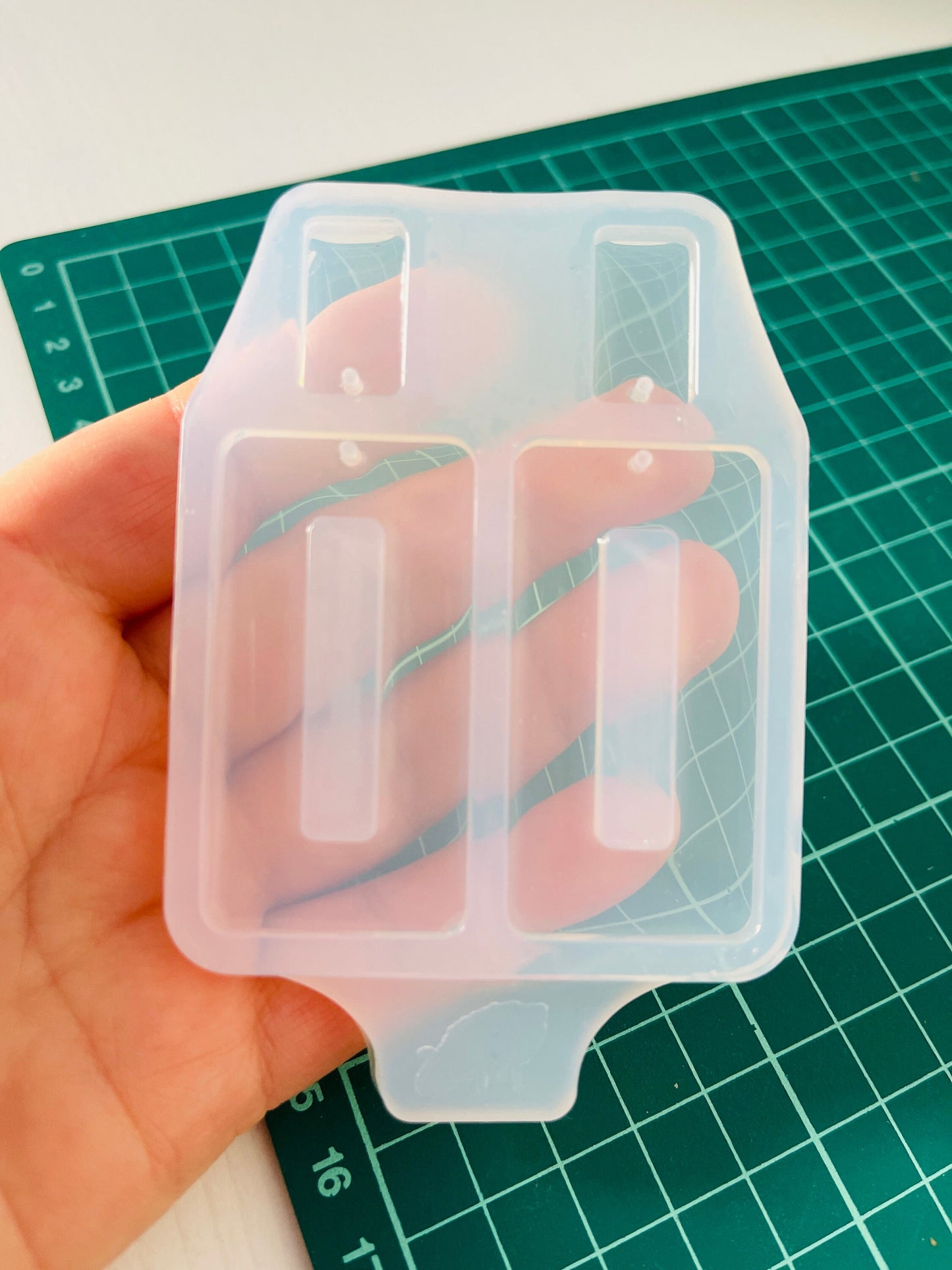 Silicone mold for earrings rectangle. Mold for epoxy and UV resin. Сlear glossy resin form. Rectangle shaped jewelry earrings.