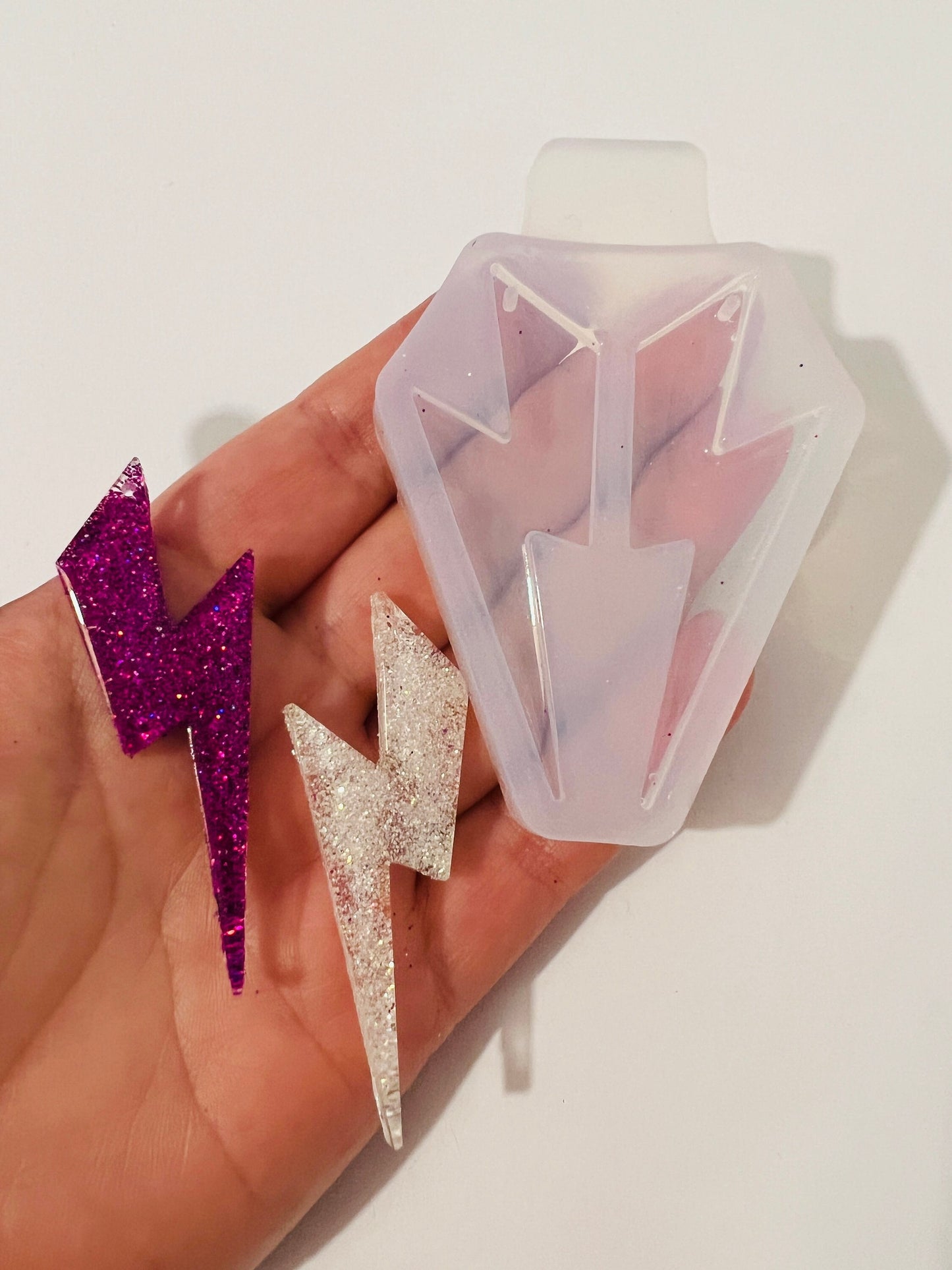 Lightning. Silicone mold for working with epoxy or UV resin.