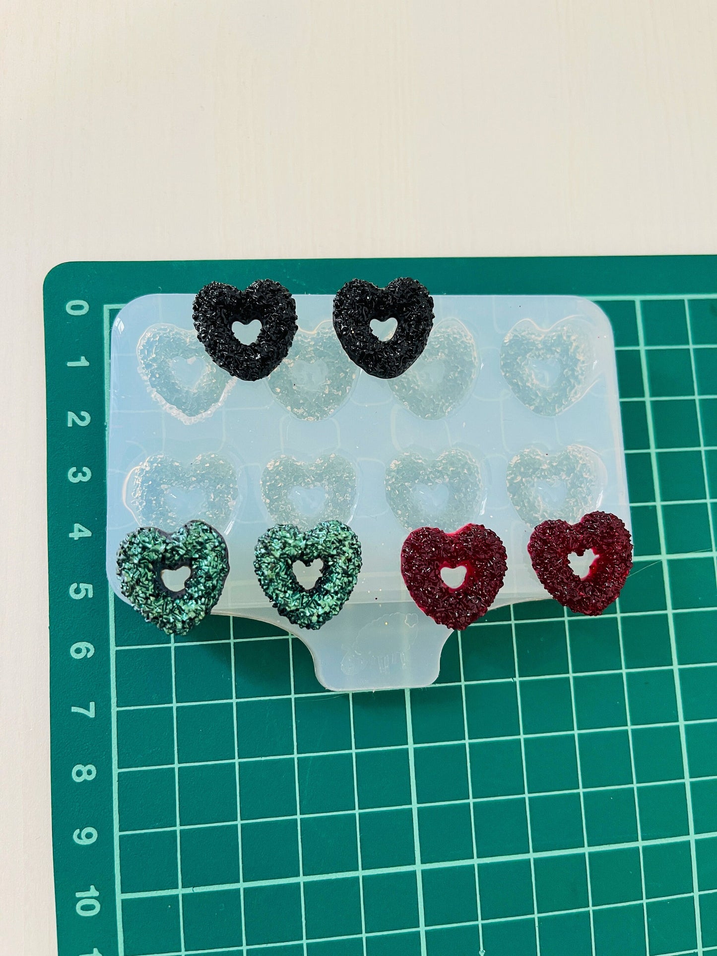 Earrings molds. Sugar hearts