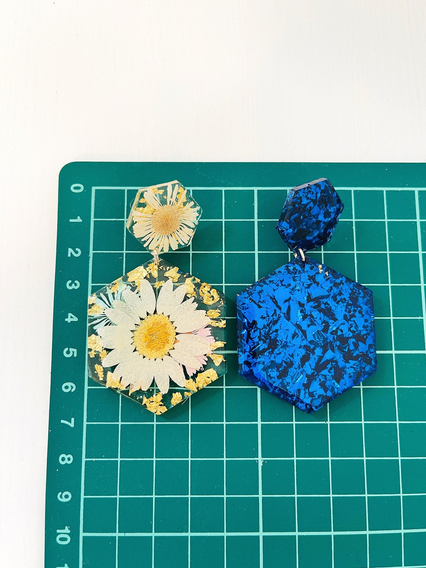 Epoxy resin earring silicone mold. Hexagon shape.