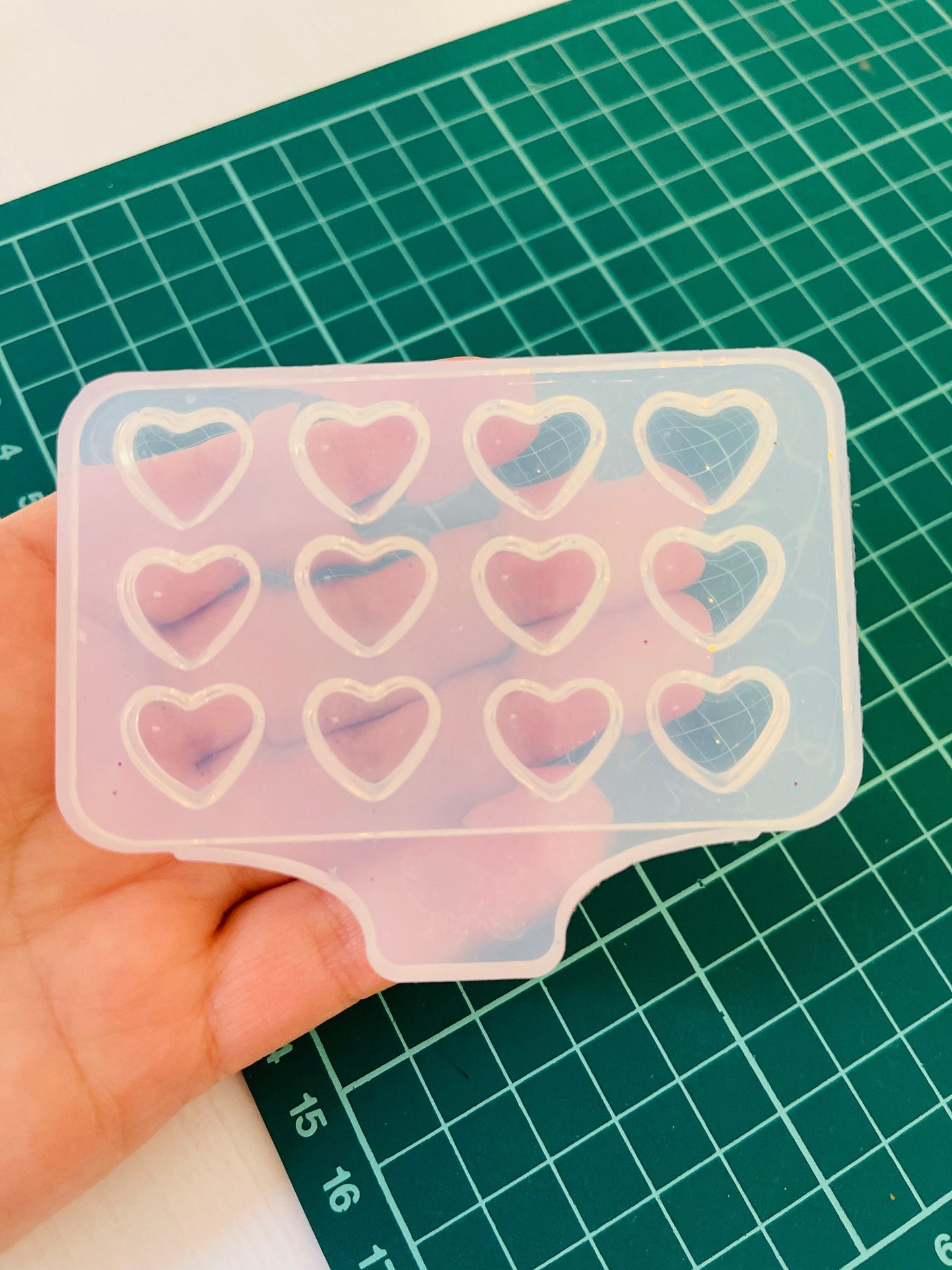Silicone heart earrings stud. Mold for epoxy and UV resin. Super glossy resin form. Heart shaped jewelry earrings. Rubber form.
