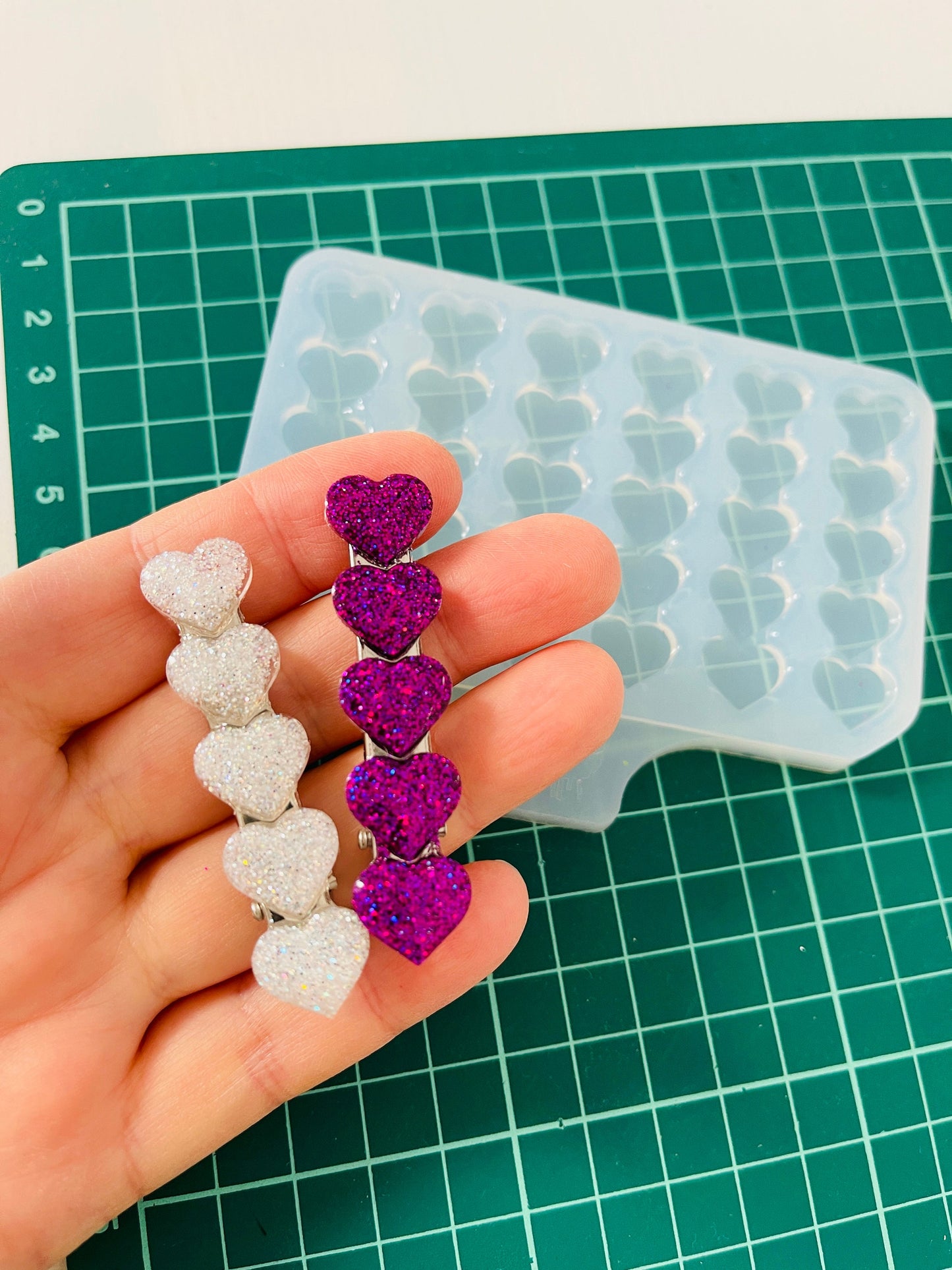 Hair clips 5 x 1.2 cm. Mold for epoxi and uv resin