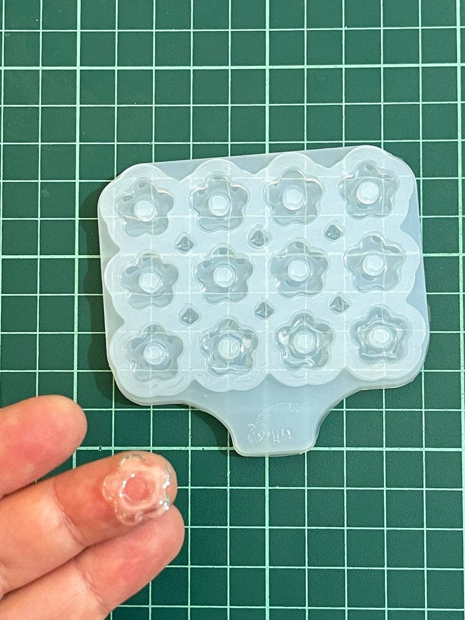 15 mm • Silicone flower earrings • Mold for epoxy and UV resin • Super glossy resin form • flower shaped jewelry earrings • Rubber form