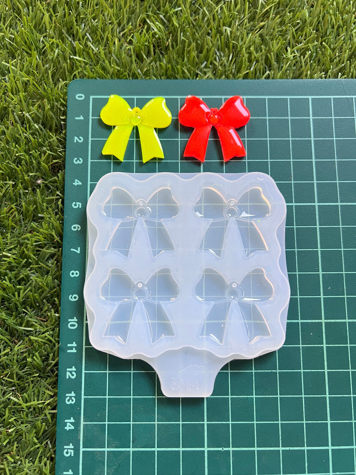 Mold bows for uv and epoxy. Set of earrings. Super glossy resin mold. Jewelry diy form bows pendant.