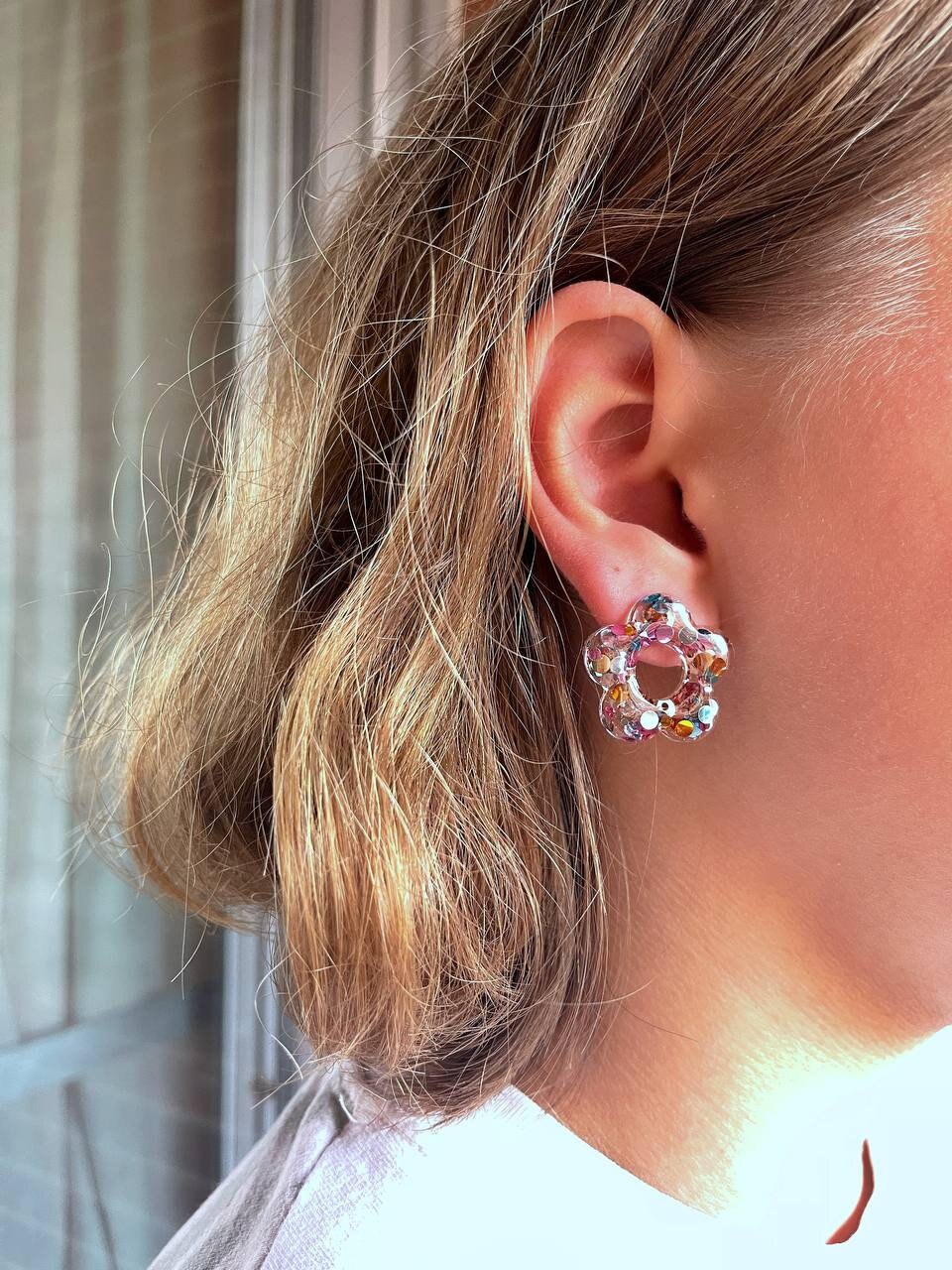 Silicone flower earrings. Mold for epoxy and UV resin. Super glossy resin form. flower shaped jewelry earrings. Rubber form.