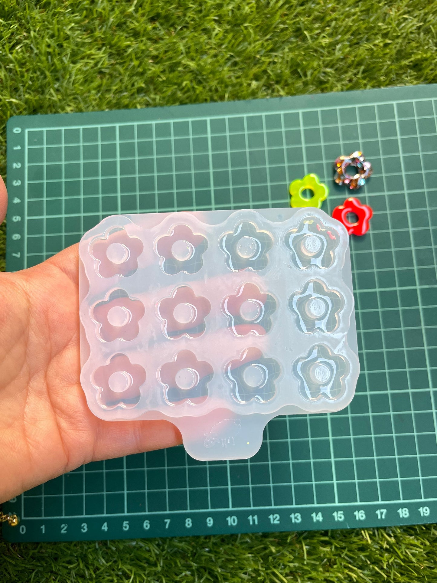 20 mm • Silicone flower earrings • Mold for epoxy and UV resin • Super glossy resin form • flower shaped jewelry earrings • Rubber form