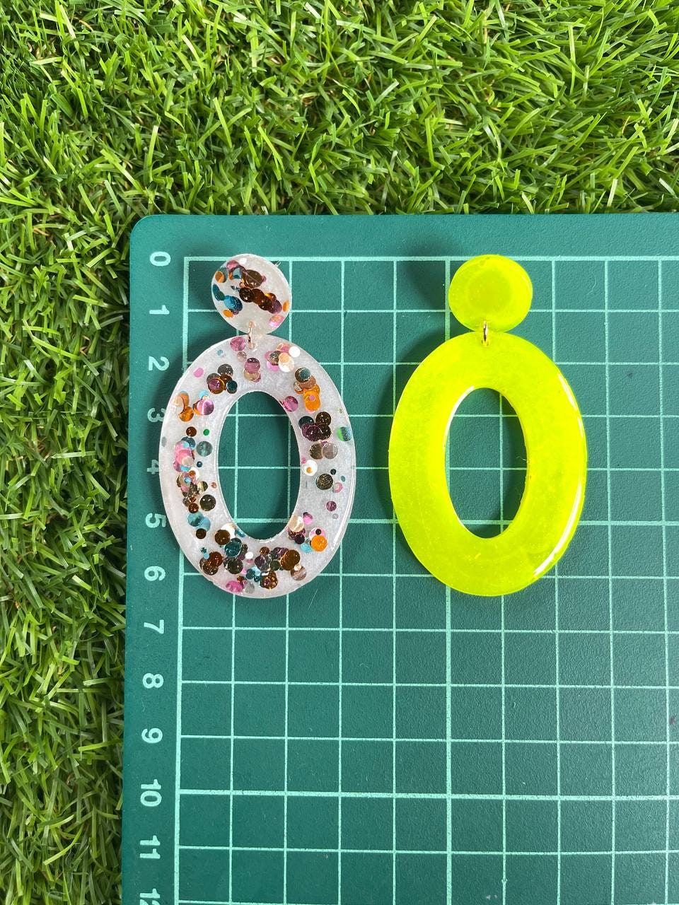 Silicone mold  earrings oval  . Mold oval for epoxy resin. Super gloss resin mold. Jewelry earrings form oval . Rubber mould oval.