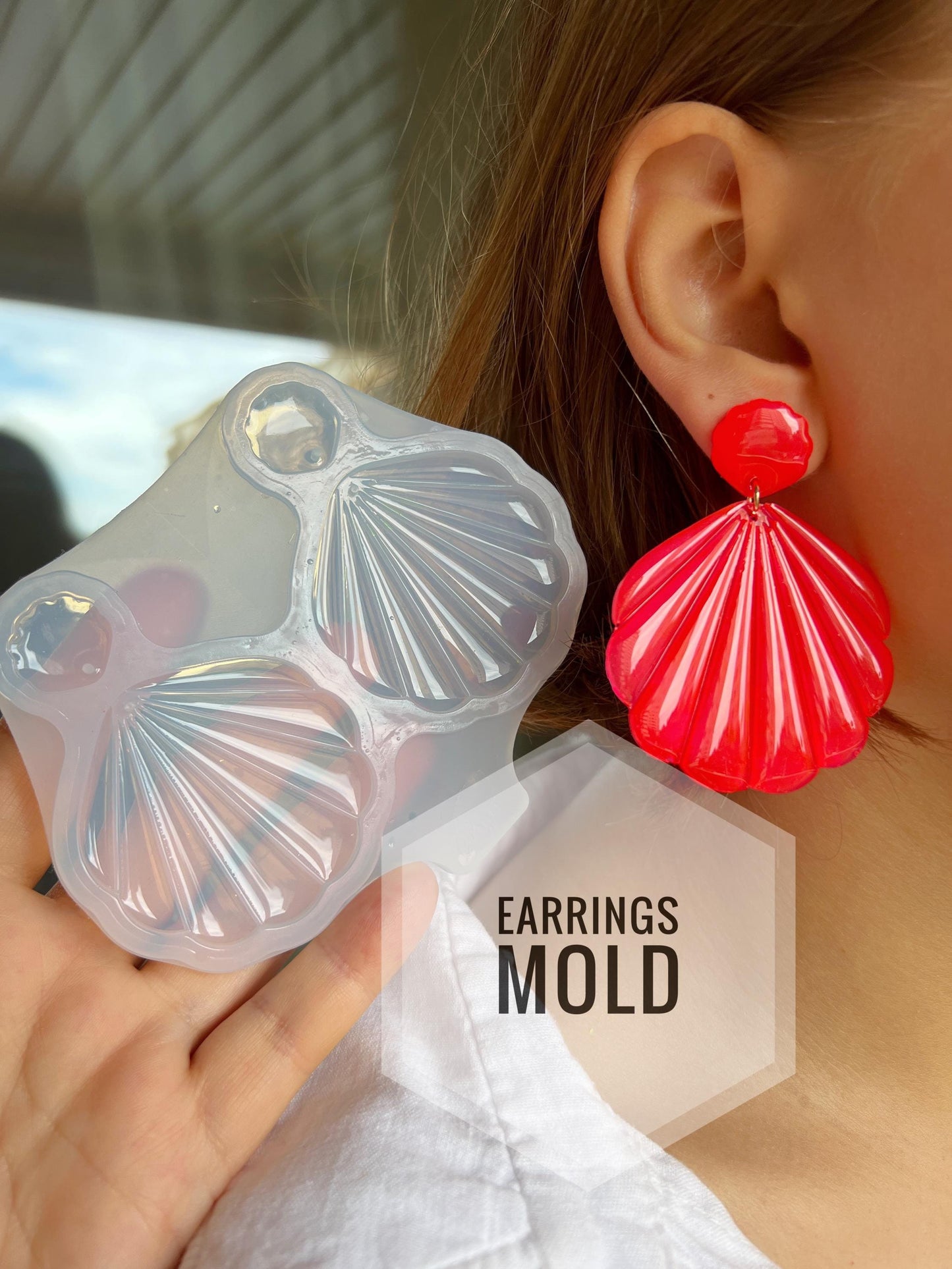 Seashell. Silicone mold for making earrings from epoxy resin.