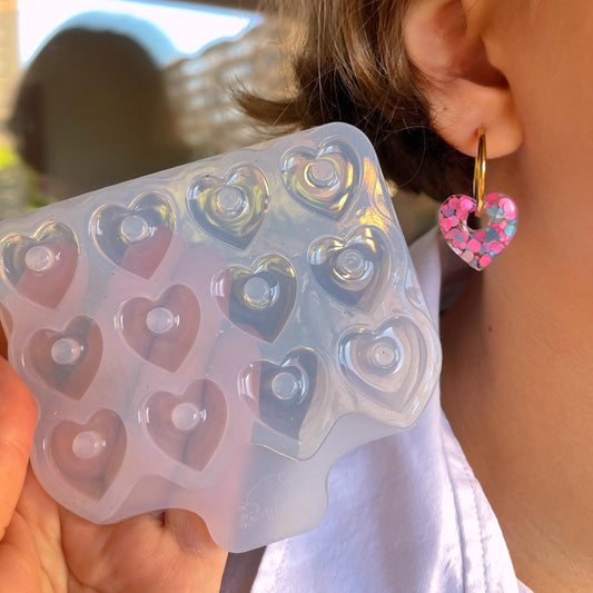 20 mm • Silicone heart earrings. Mold for epoxy and UV resin. Super glossy resin form. Heart shaped jewelry earrings. Rubber form.