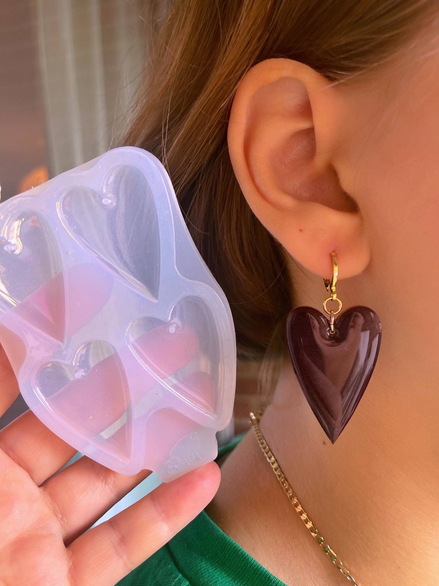 3.81 cm (1 1/2) Silicone heart earrings. Mold for epoxy and UV resin.