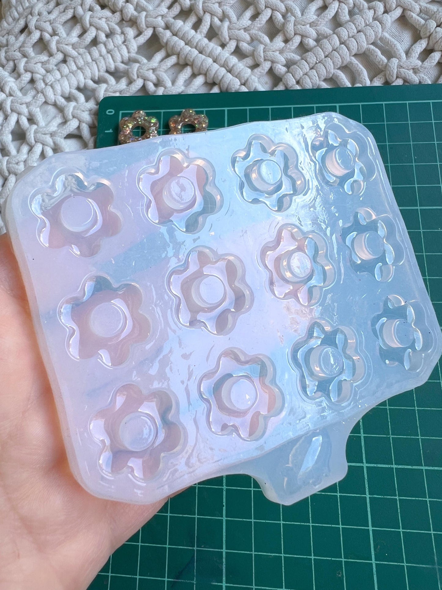 20 mm • Silicone flower 6 petals earrings • Mold for epoxy and UV resin • Super glossy resin form • flower shaped jewelry earrings •